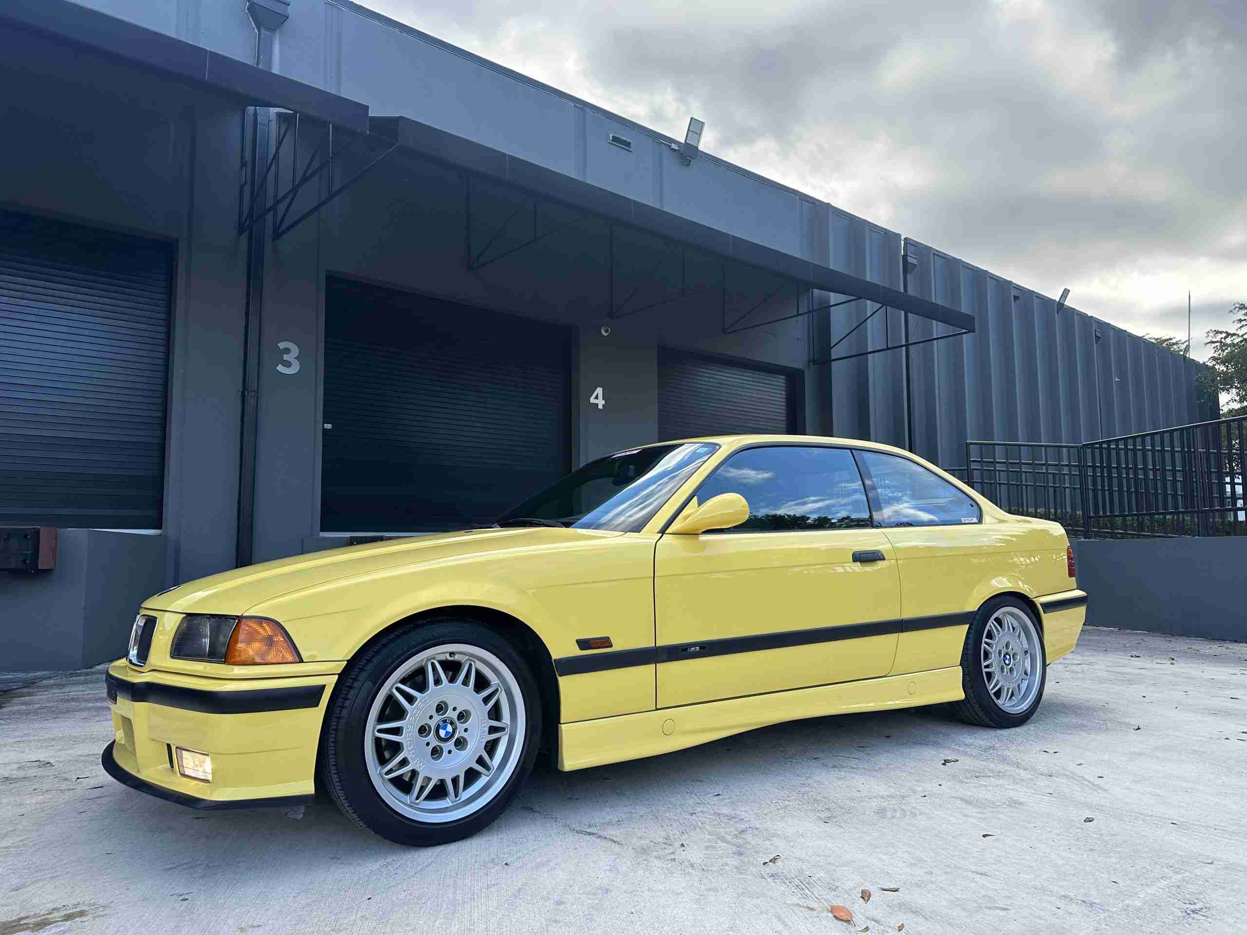 1994 BMW M3 – Euro Spec E36 – Original Dakar Yellow – 286hp – M Rain Interior – Slicktop full