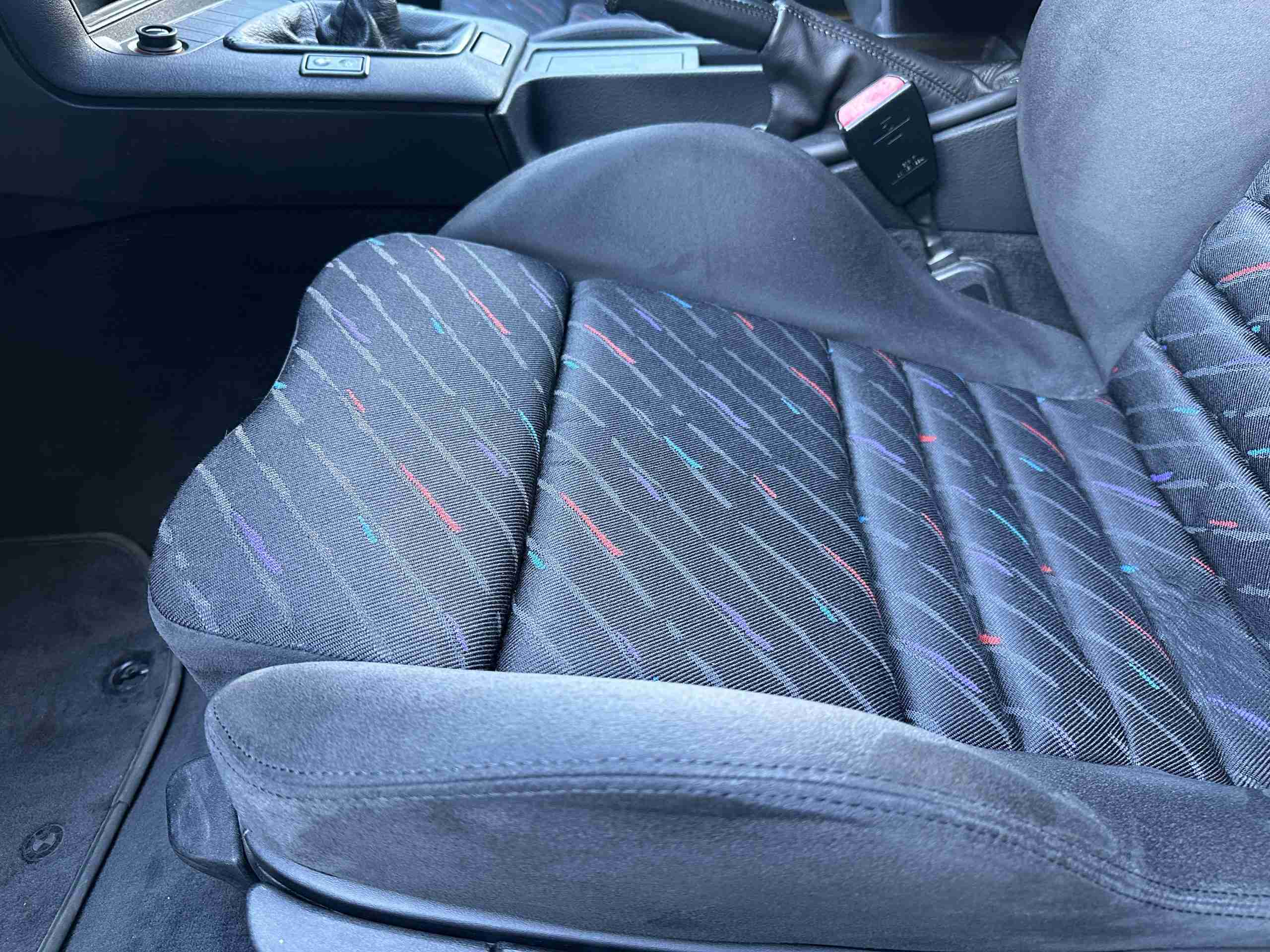 1994 BMW M3 – Euro Spec E36 – Original Dakar Yellow – 286hp – M Rain Interior – Slicktop full
