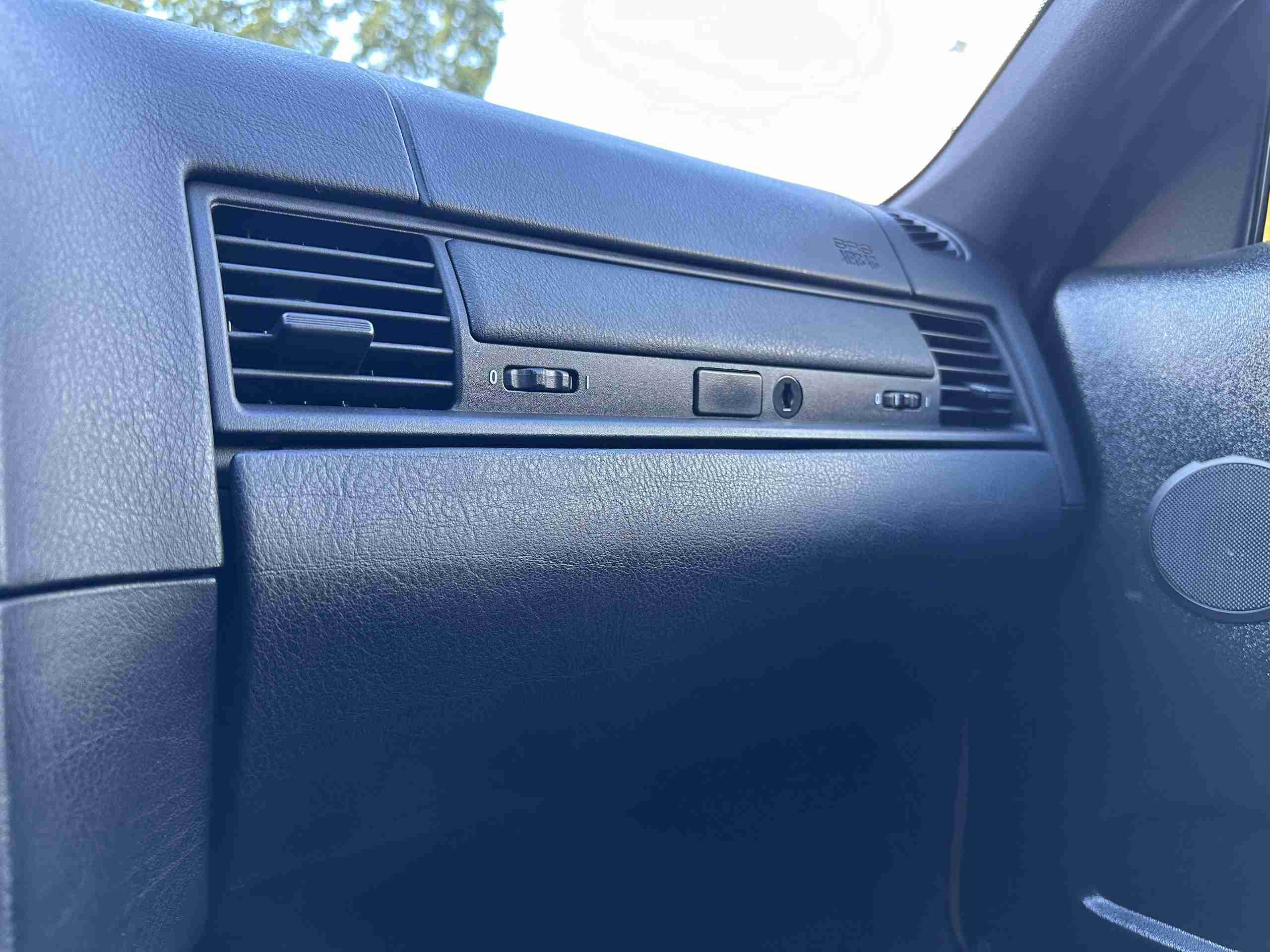 1994 BMW M3 – Euro Spec E36 – Original Dakar Yellow – 286hp – M Rain Interior – Slicktop full