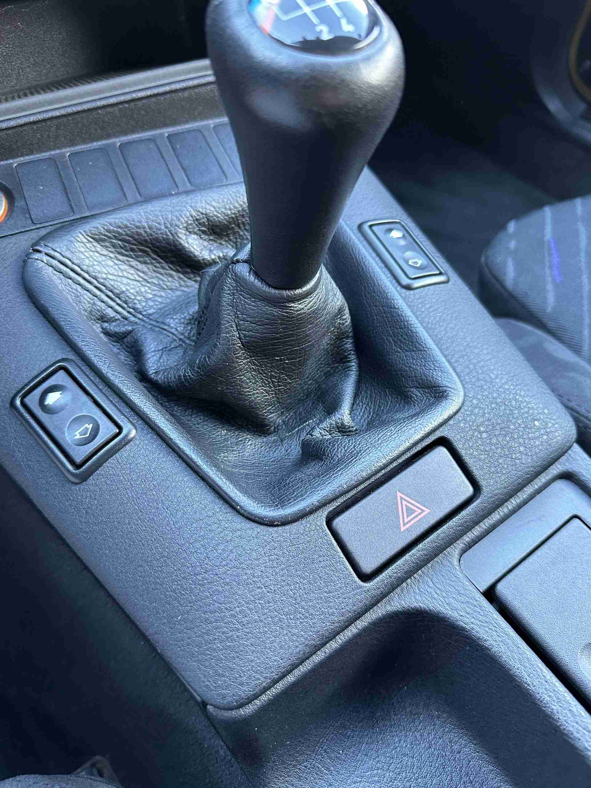 1994 BMW M3 – Euro Spec E36 – Original Dakar Yellow – 286hp – M Rain Interior – Slicktop full