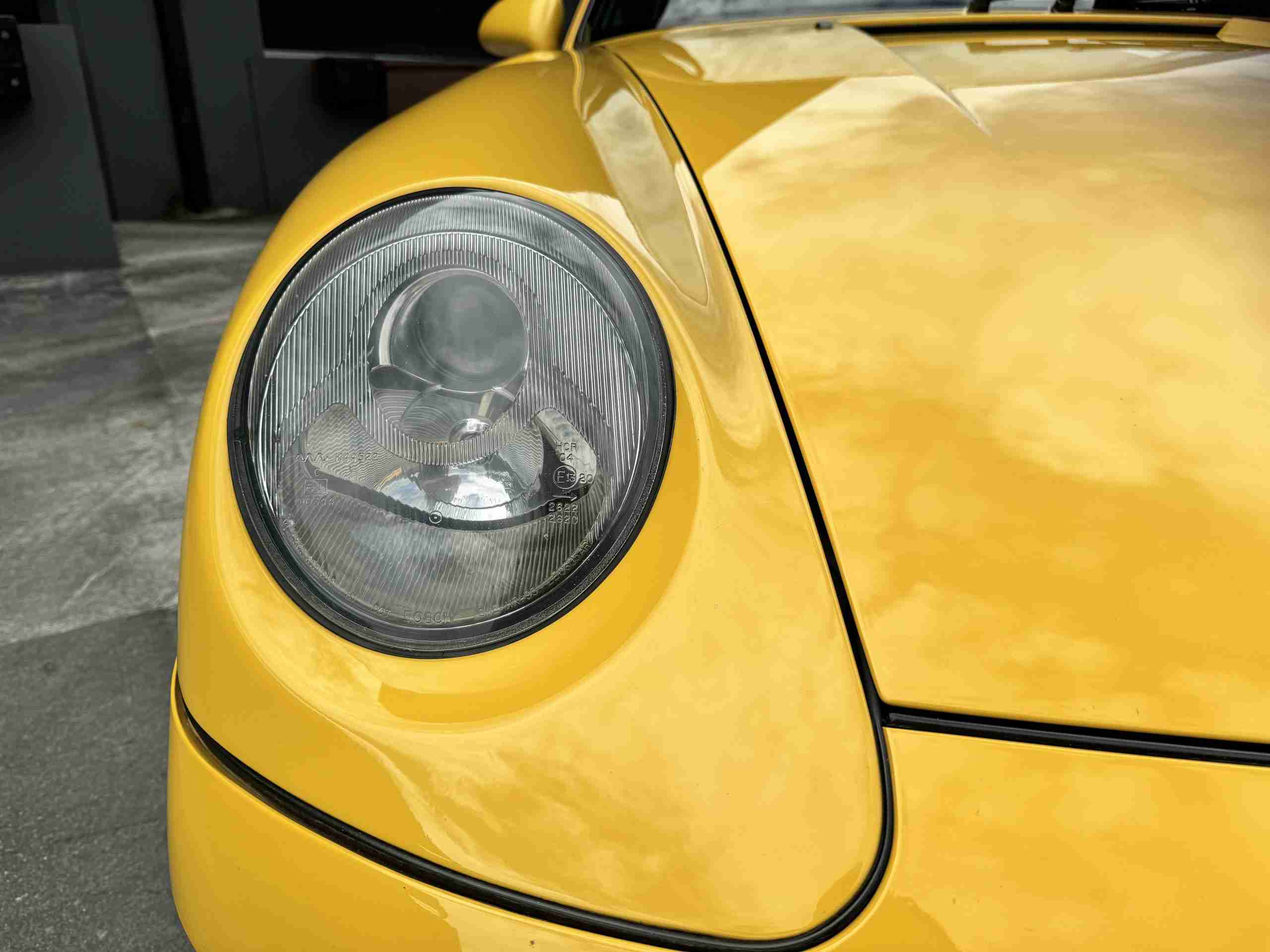 1996 Porsche 911 993 Carrera RS Clubsport Trubute SPEED YELLOW- 41K Miles – 6 Speed Manual – Porsche Exclusive Carbon- No Sunroof full