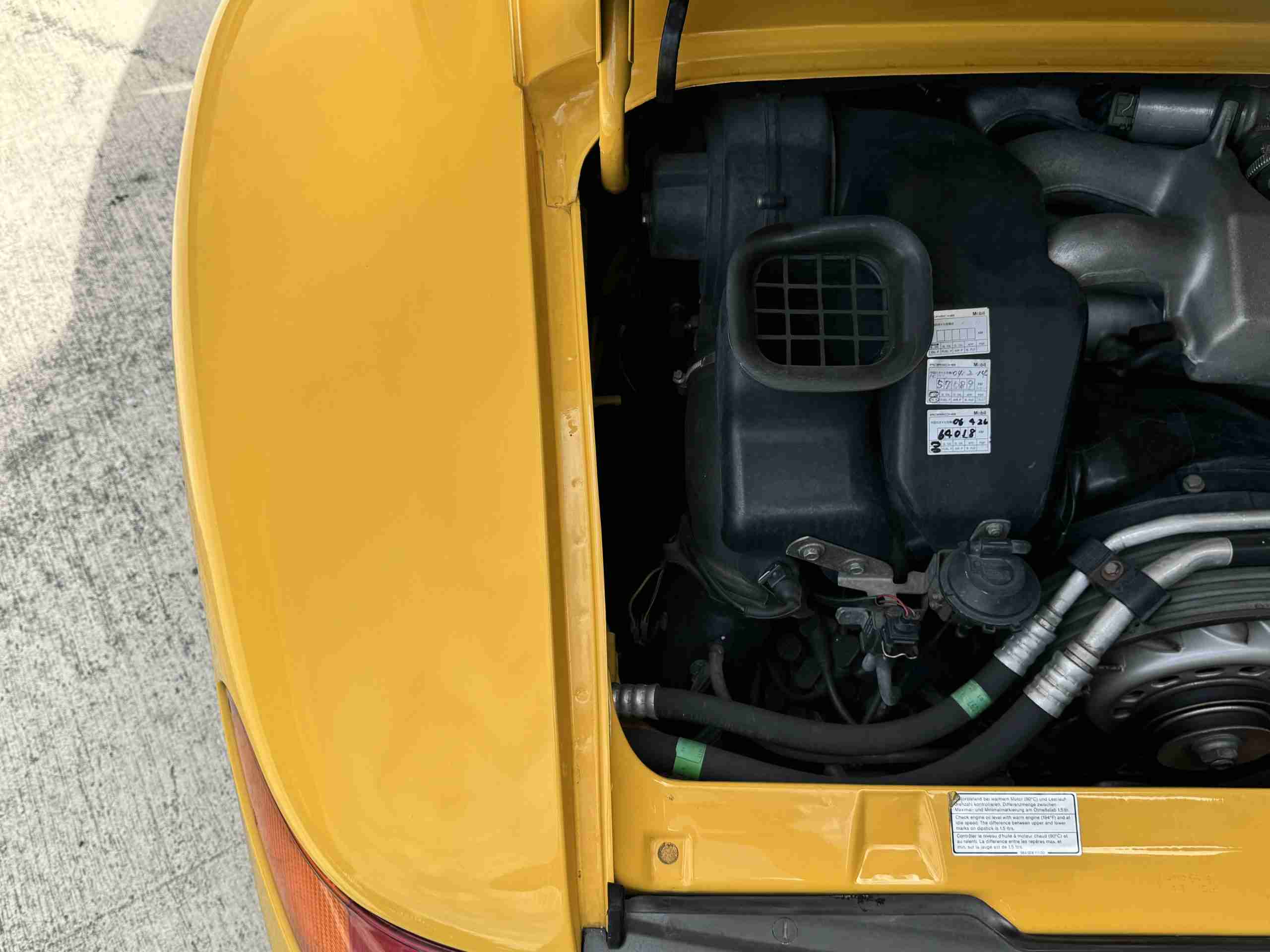 1996 Porsche 911 993 Carrera RS Clubsport Trubute SPEED YELLOW- 41K Miles – 6 Speed Manual – Porsche Exclusive Carbon- No Sunroof full