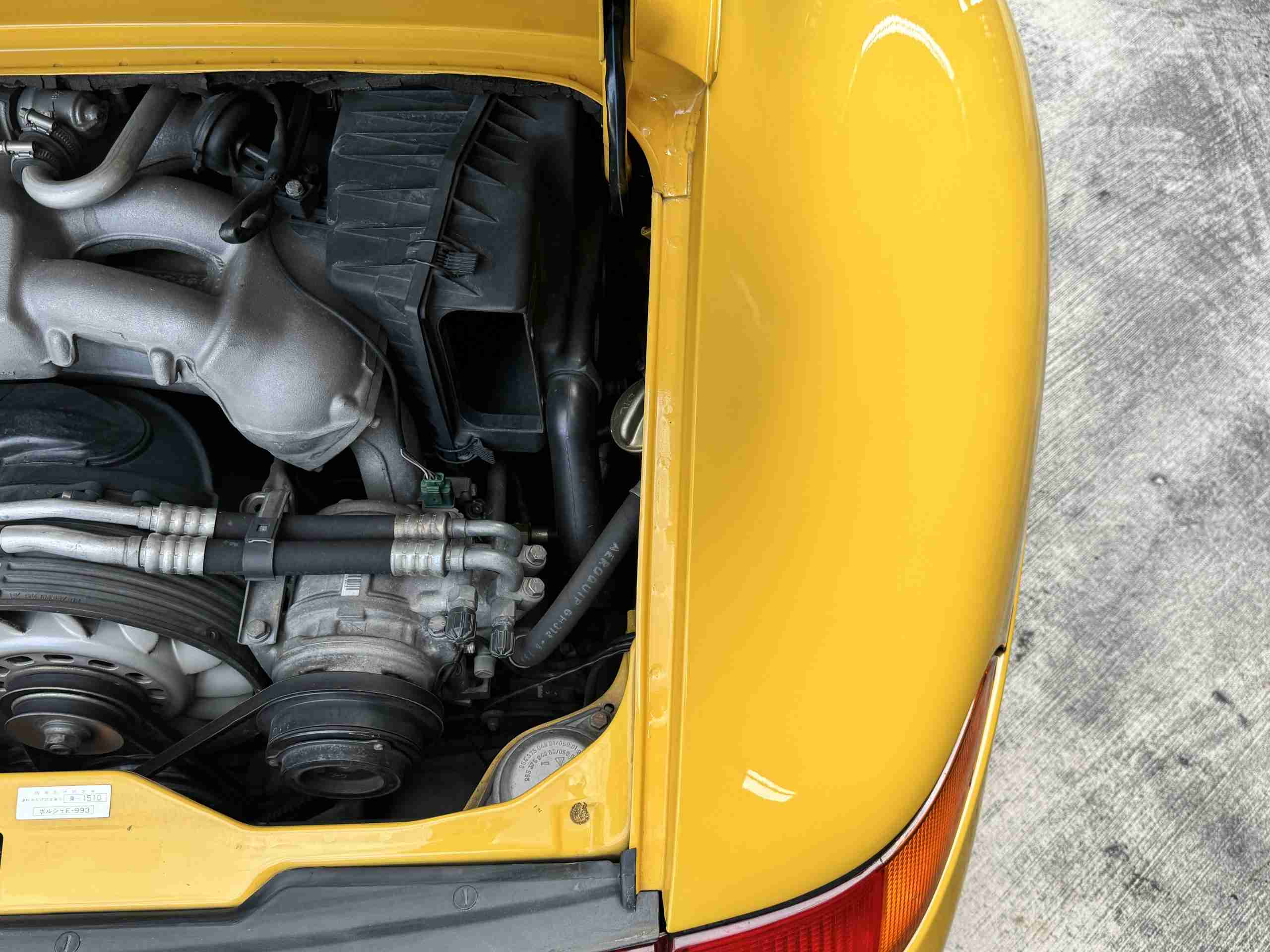 1996 Porsche 911 993 Carrera RS Clubsport Trubute SPEED YELLOW- 41K Miles – 6 Speed Manual – Porsche Exclusive Carbon- No Sunroof full