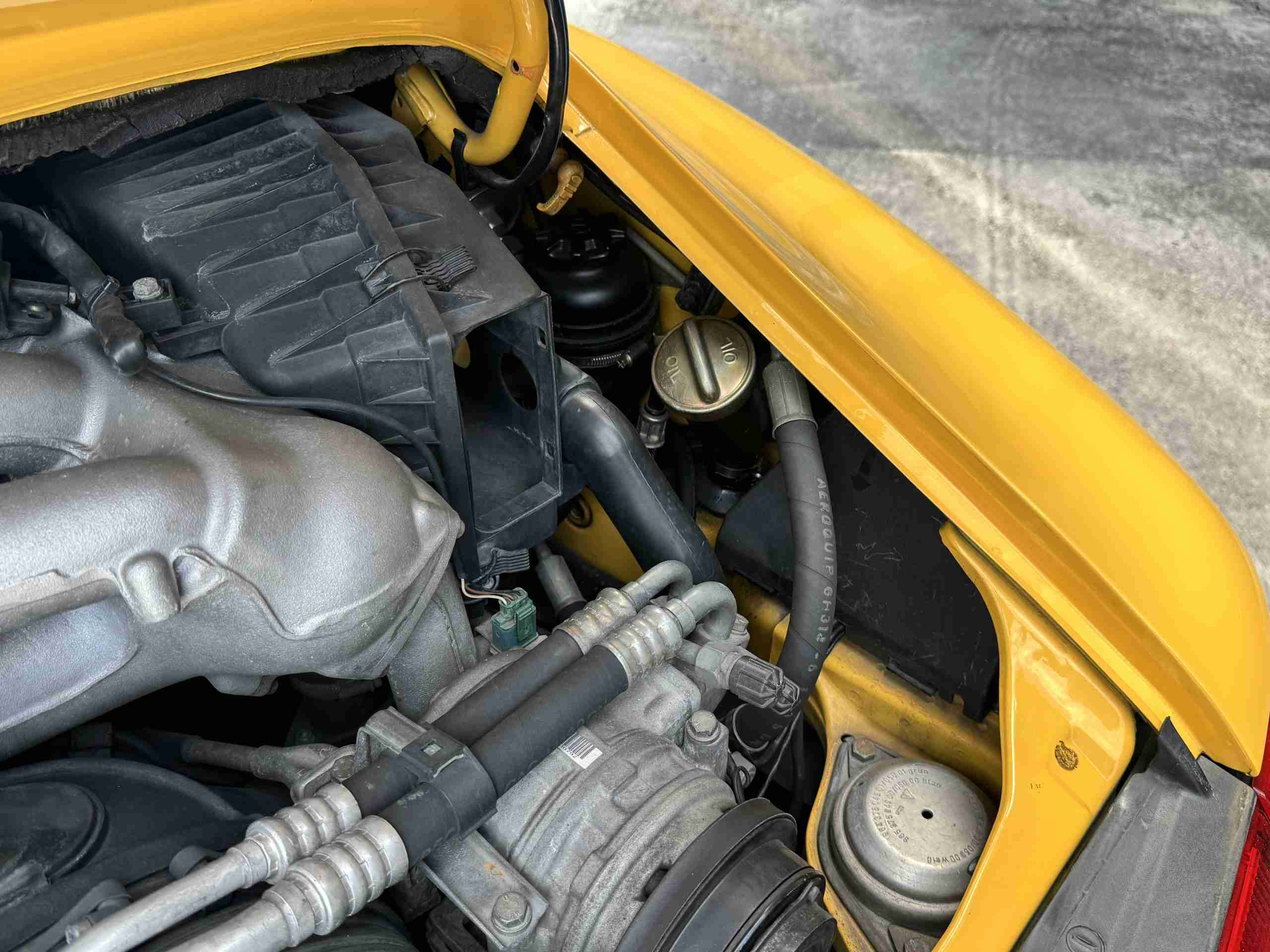 1996 Porsche 911 993 Carrera RS Clubsport Trubute SPEED YELLOW- 41K Miles – 6 Speed Manual – Porsche Exclusive Carbon- No Sunroof full