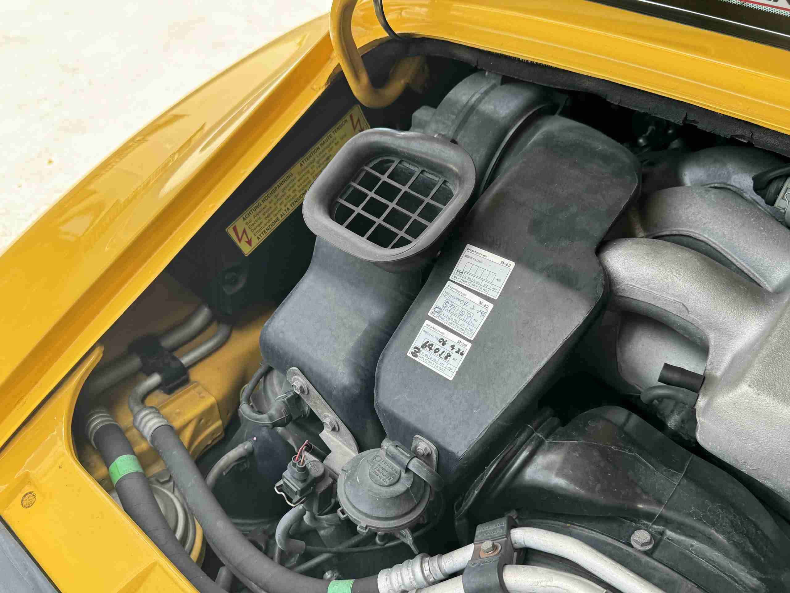 1996 Porsche 911 993 Carrera RS Clubsport Trubute SPEED YELLOW- 41K Miles – 6 Speed Manual – Porsche Exclusive Carbon- No Sunroof full