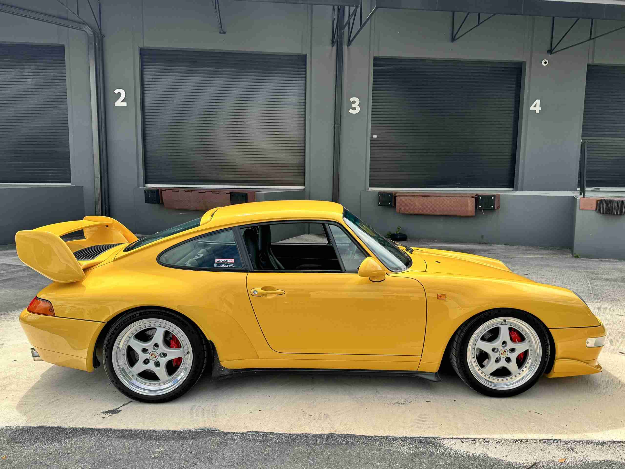 1996 Porsche 911 993 Carrera RS Clubsport Trubute SPEED YELLOW- 41K Miles – 6 Speed Manual – Porsche Exclusive Carbon- No Sunroof full