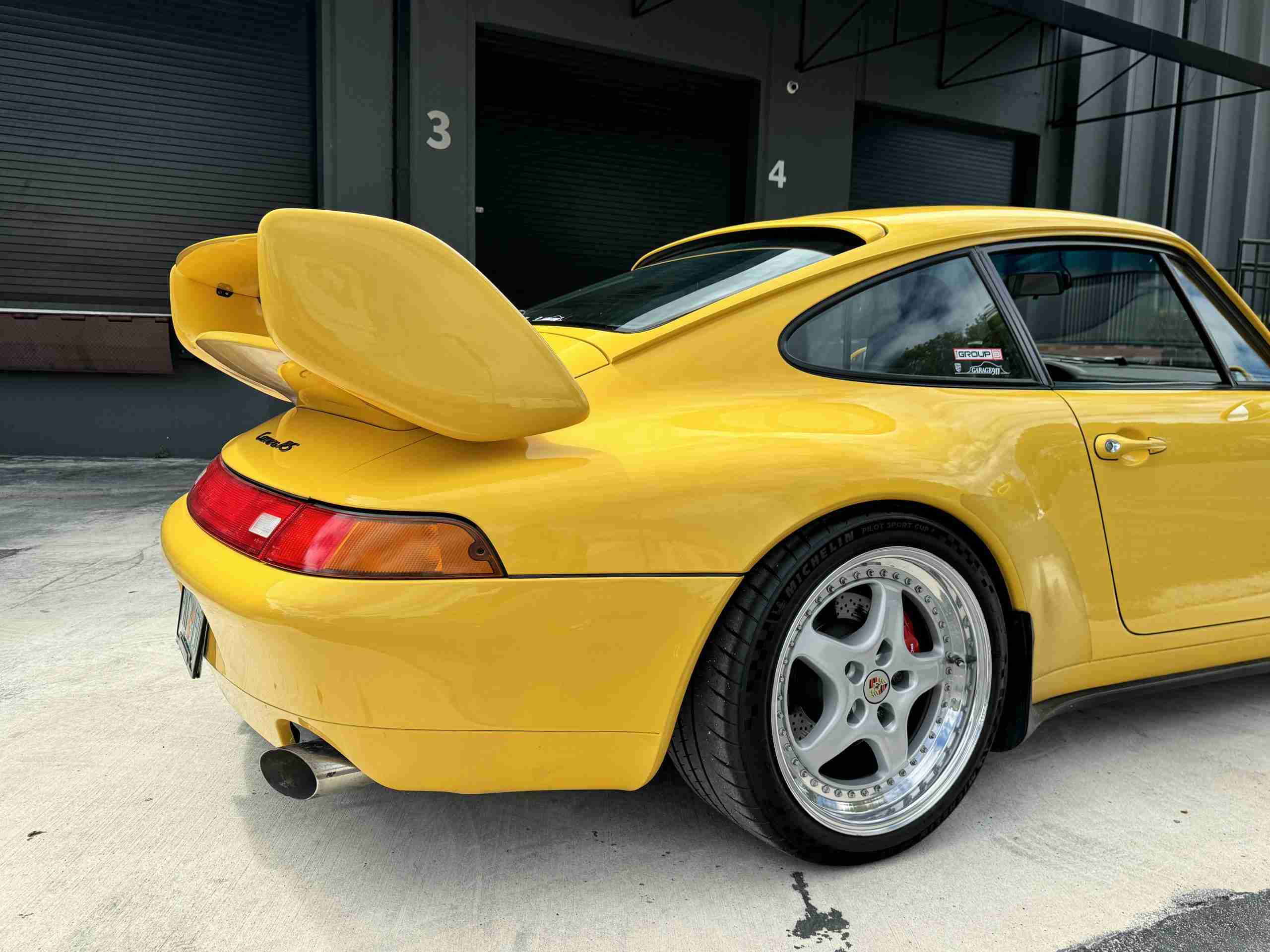 1996 Porsche 911 993 Carrera RS Clubsport Trubute SPEED YELLOW- 41K Miles – 6 Speed Manual – Porsche Exclusive Carbon- No Sunroof full