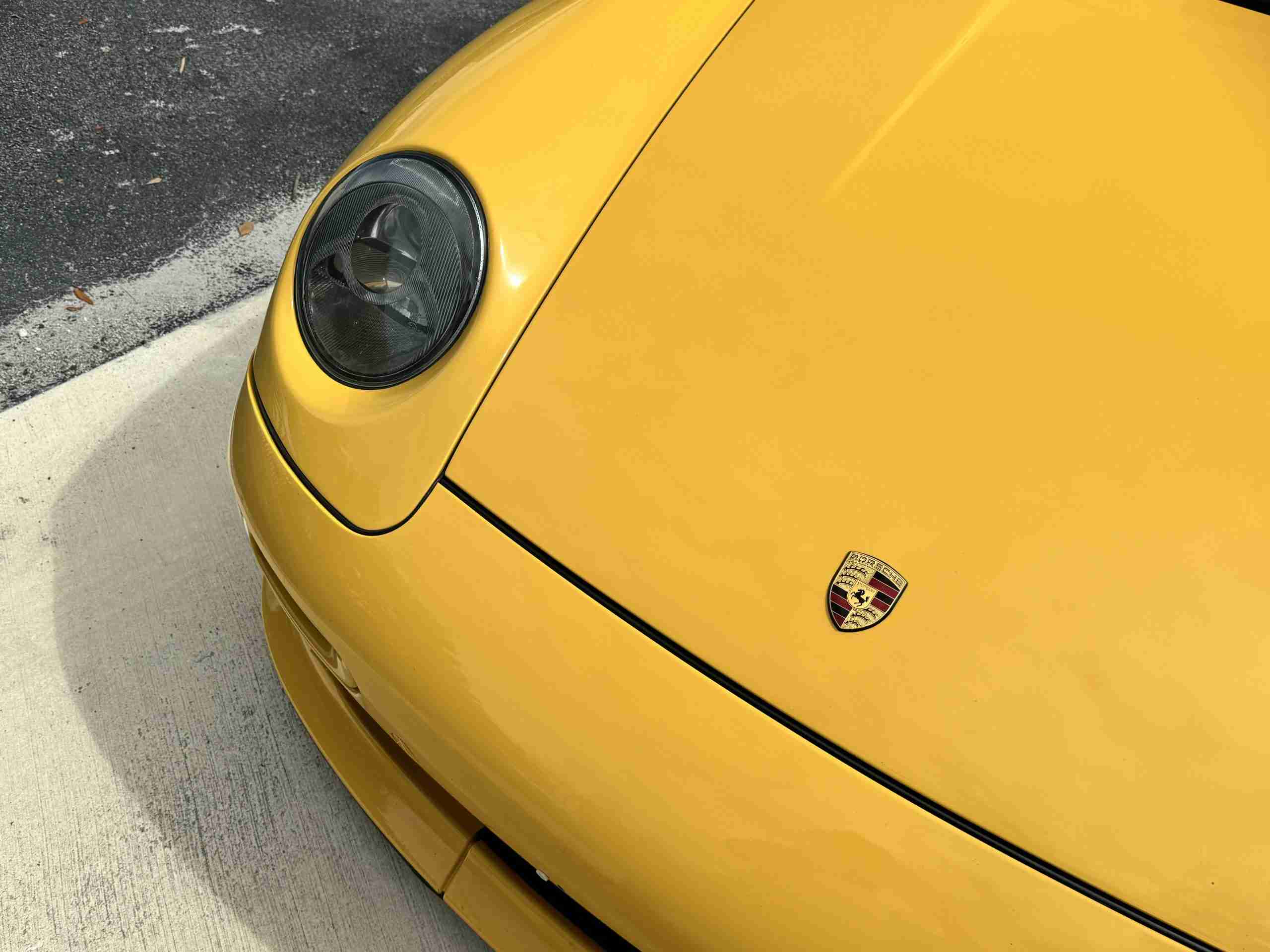 1996 Porsche 911 993 Carrera RS Clubsport Trubute SPEED YELLOW- 41K Miles – 6 Speed Manual – Porsche Exclusive Carbon- No Sunroof full