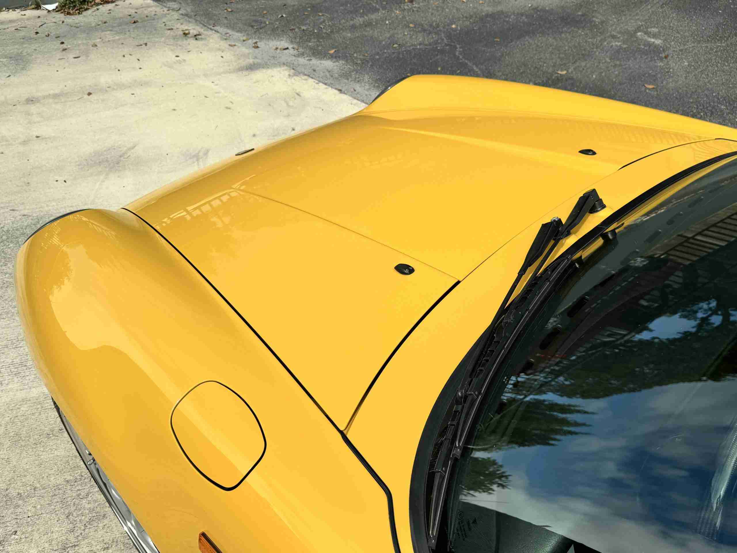 1996 Porsche 911 993 Carrera RS Clubsport Trubute SPEED YELLOW- 41K Miles – 6 Speed Manual – Porsche Exclusive Carbon- No Sunroof full
