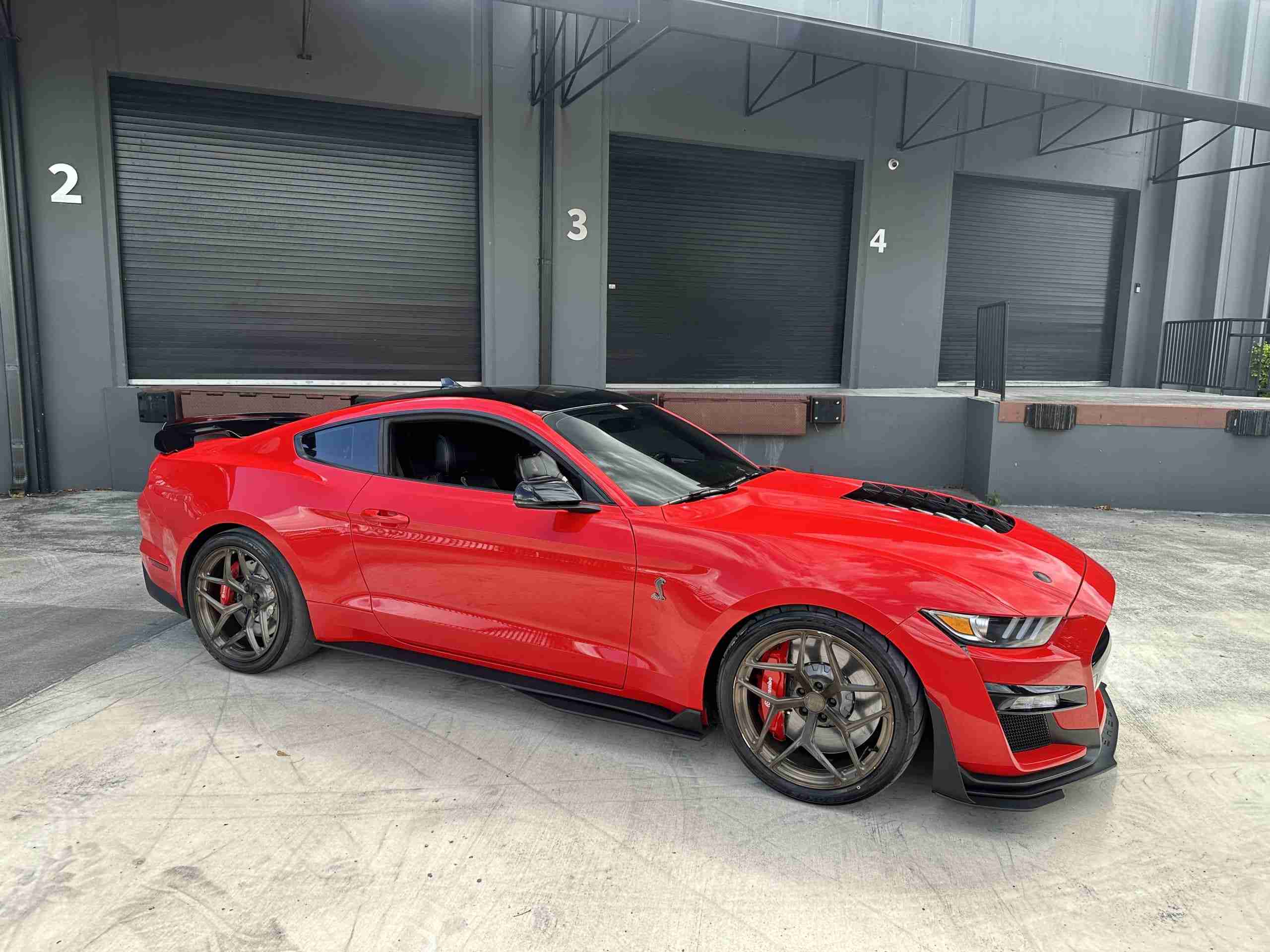 2020 Ford Mustang Shelby GT500 – 15k miles – 1000HP full