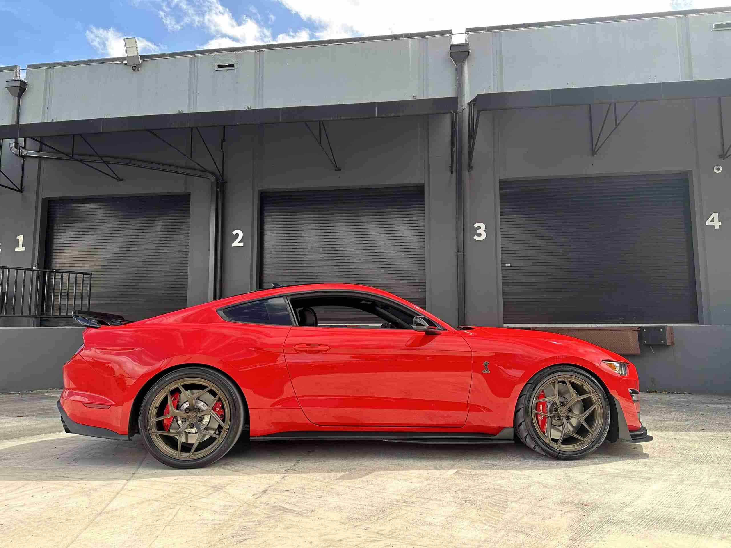 2020 Ford Mustang Shelby GT500 – 15k miles – 1000HP full