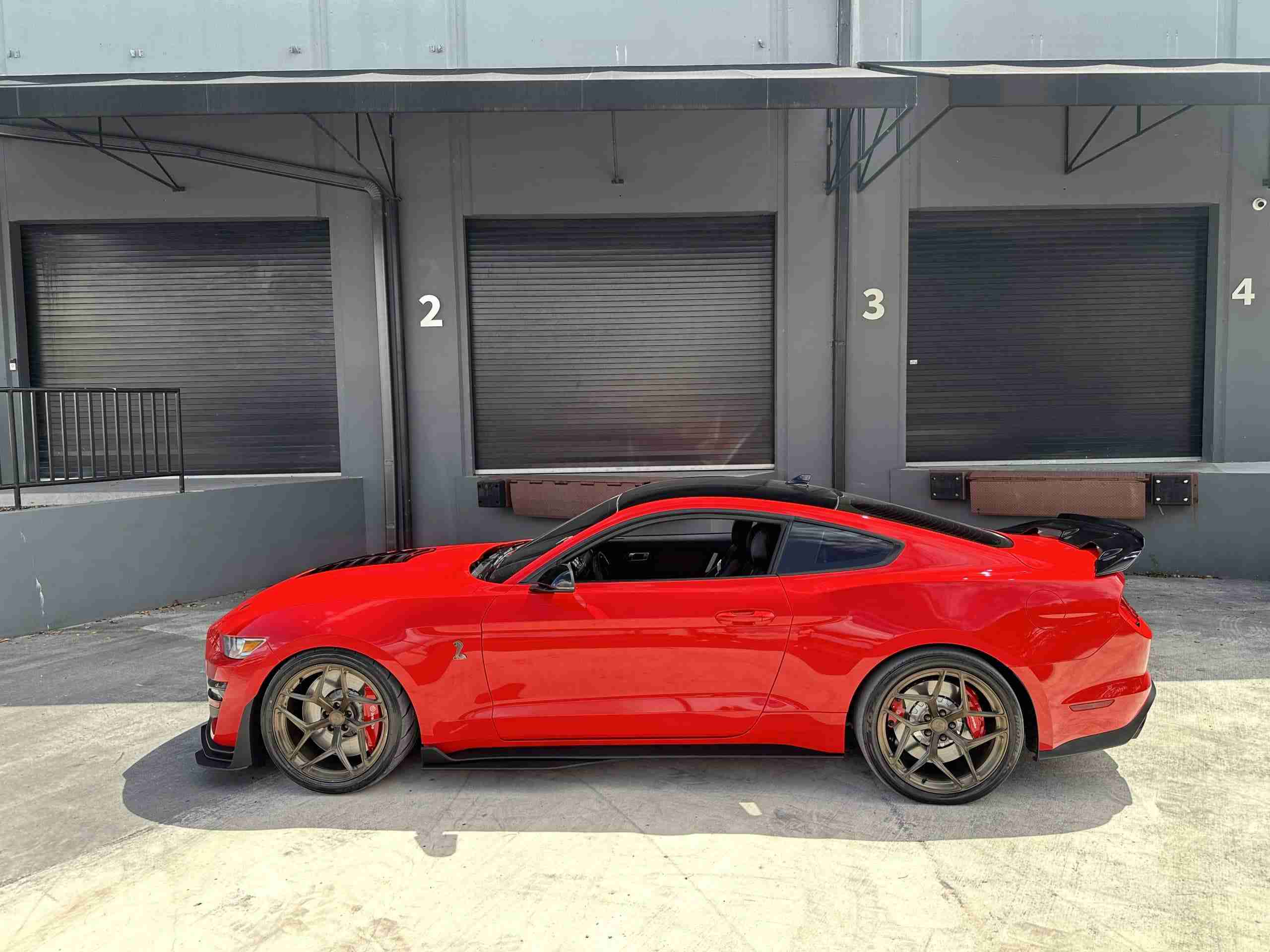 2020 Ford Mustang Shelby GT500 – 15k miles – 1000HP full