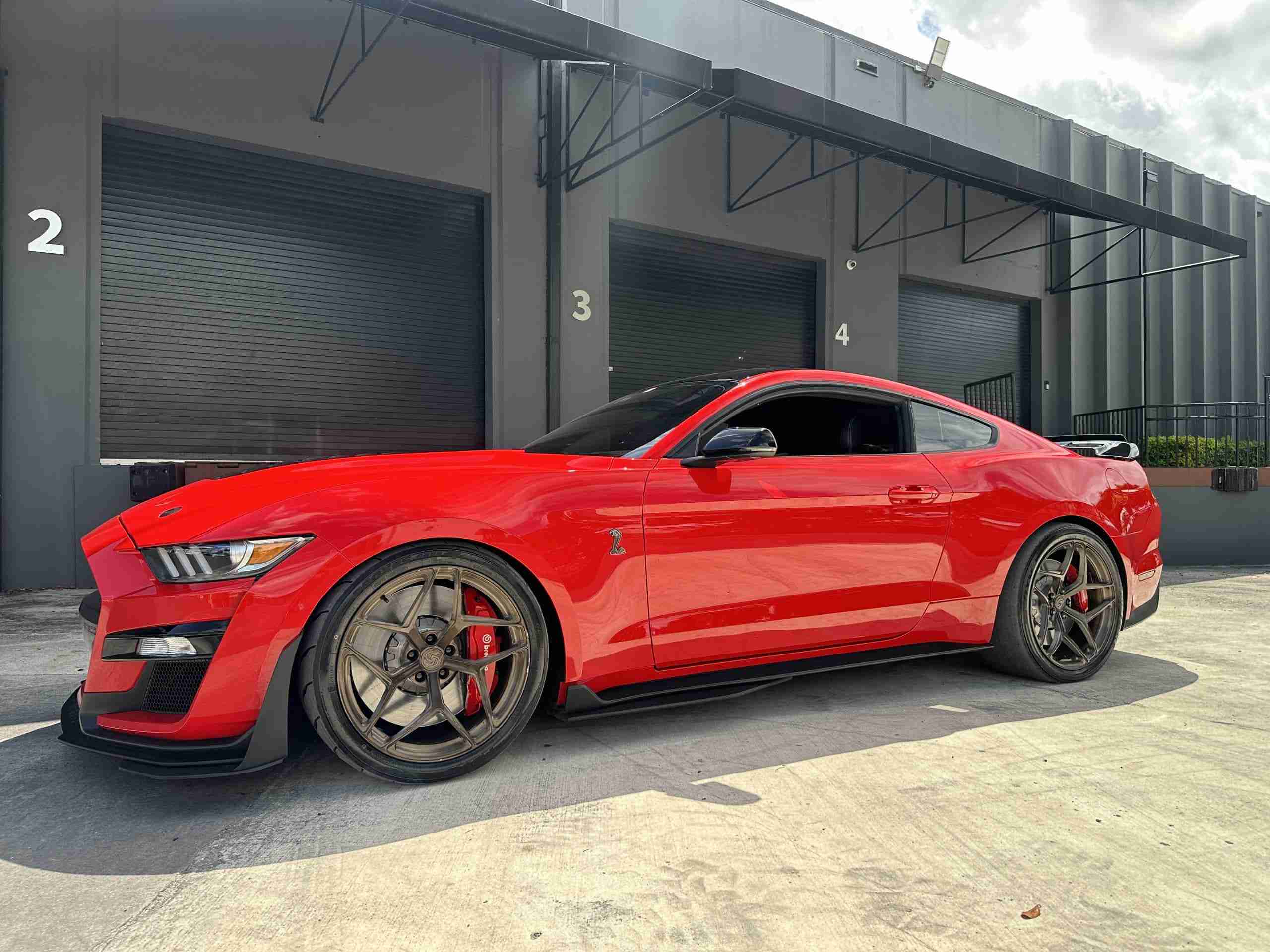 2020 Ford Mustang Shelby GT500 – 15k miles – 1000HP full