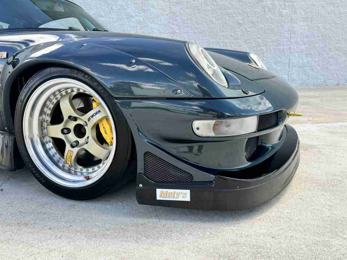 1994 Porsche 911 993 IDLERS GT2 WIDE BODY 56k Miles – 6 Speed – Quantum Coilovers – Big Brakes – Kevlar Seats – AC/ PS full