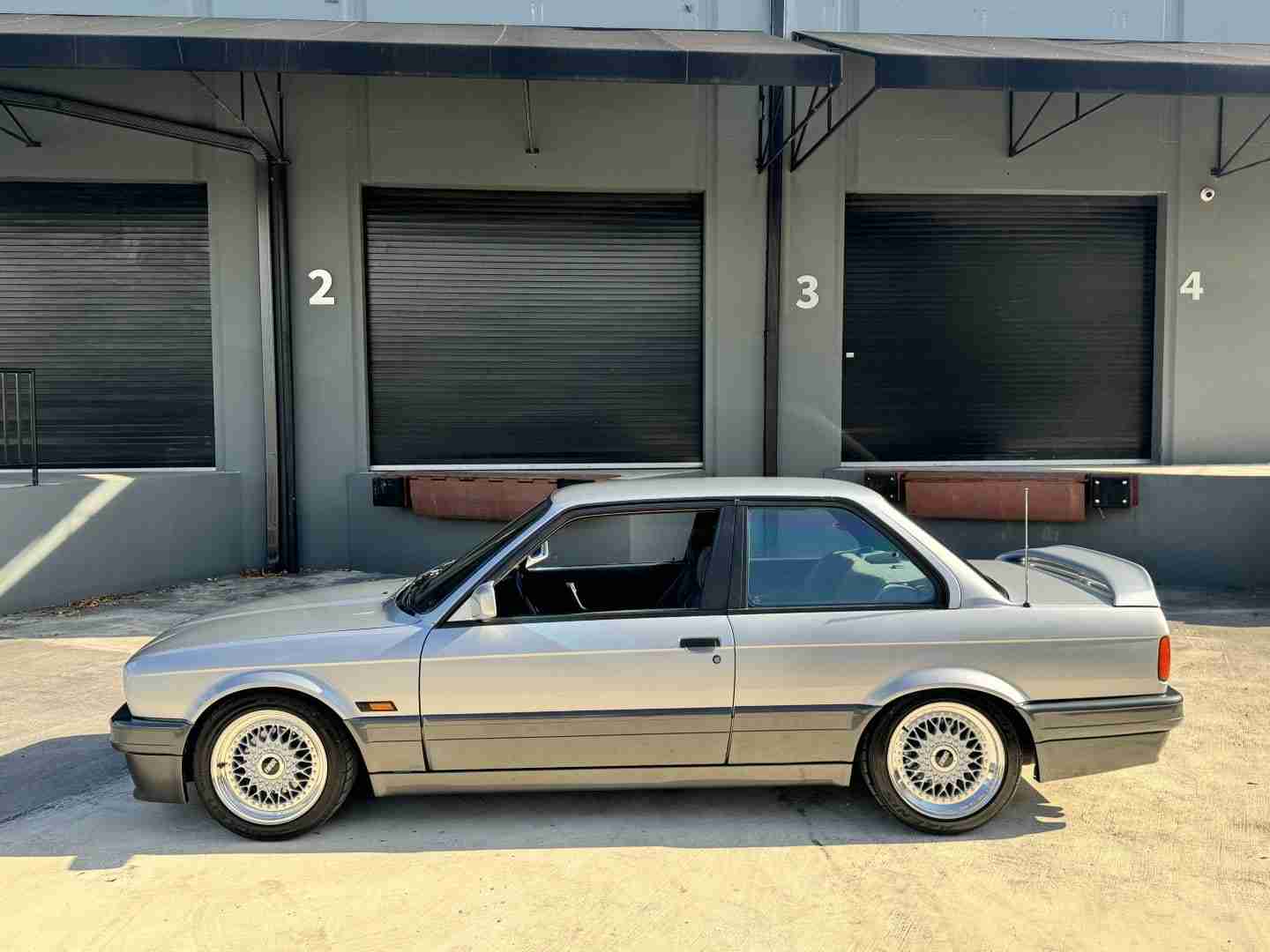 1991 BMW E30 325i Euro M tech 2 Slicktop Factory 2 Tone-5 Speed manual-86k Miles-BBS RS Wheels – Well Preserved full