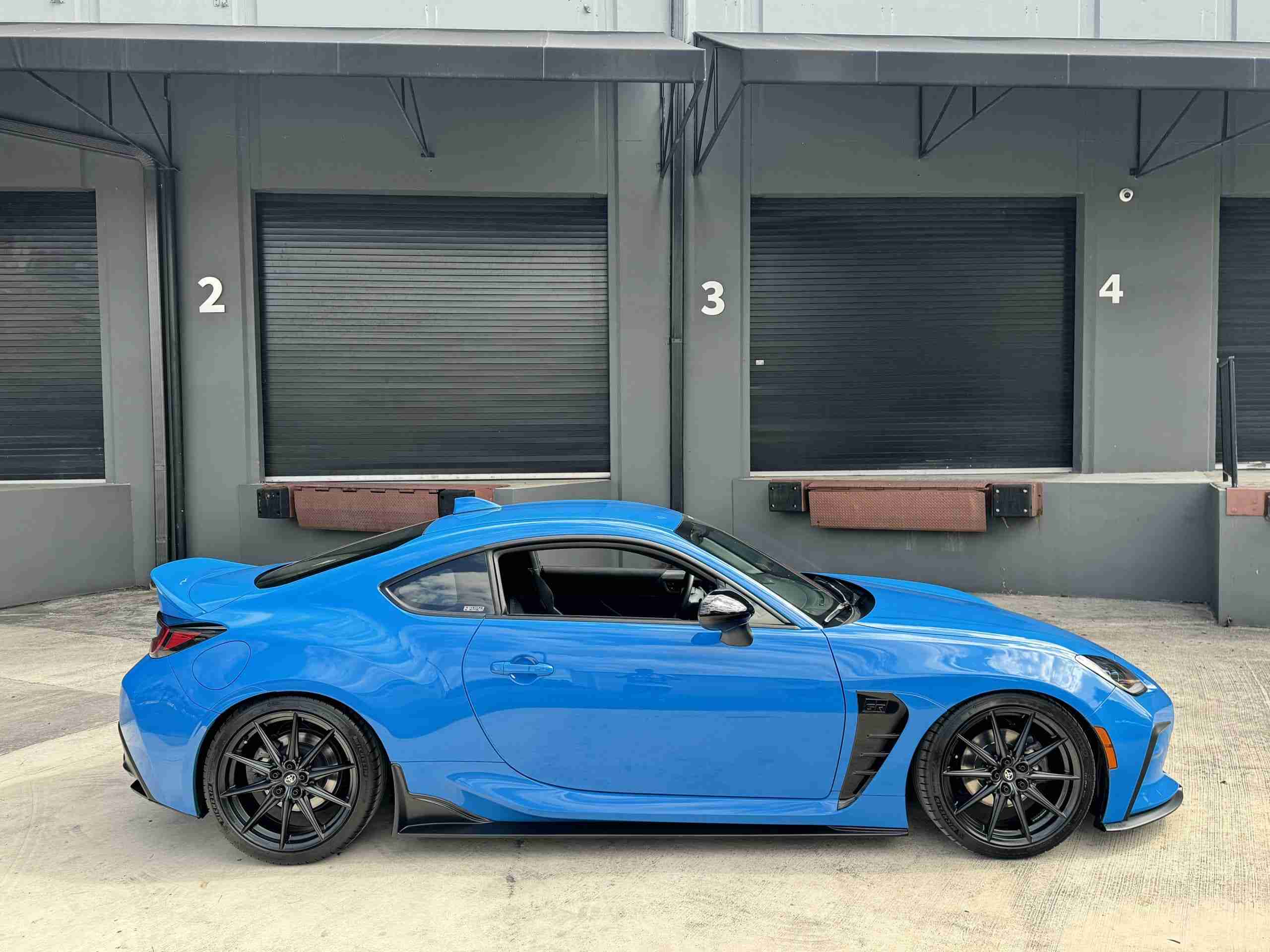 2023 Toyota 86 GR PREMIUM 1 owner Neptune blue – Coilovers – 13k miles – GR Performance exhaust -Like New full