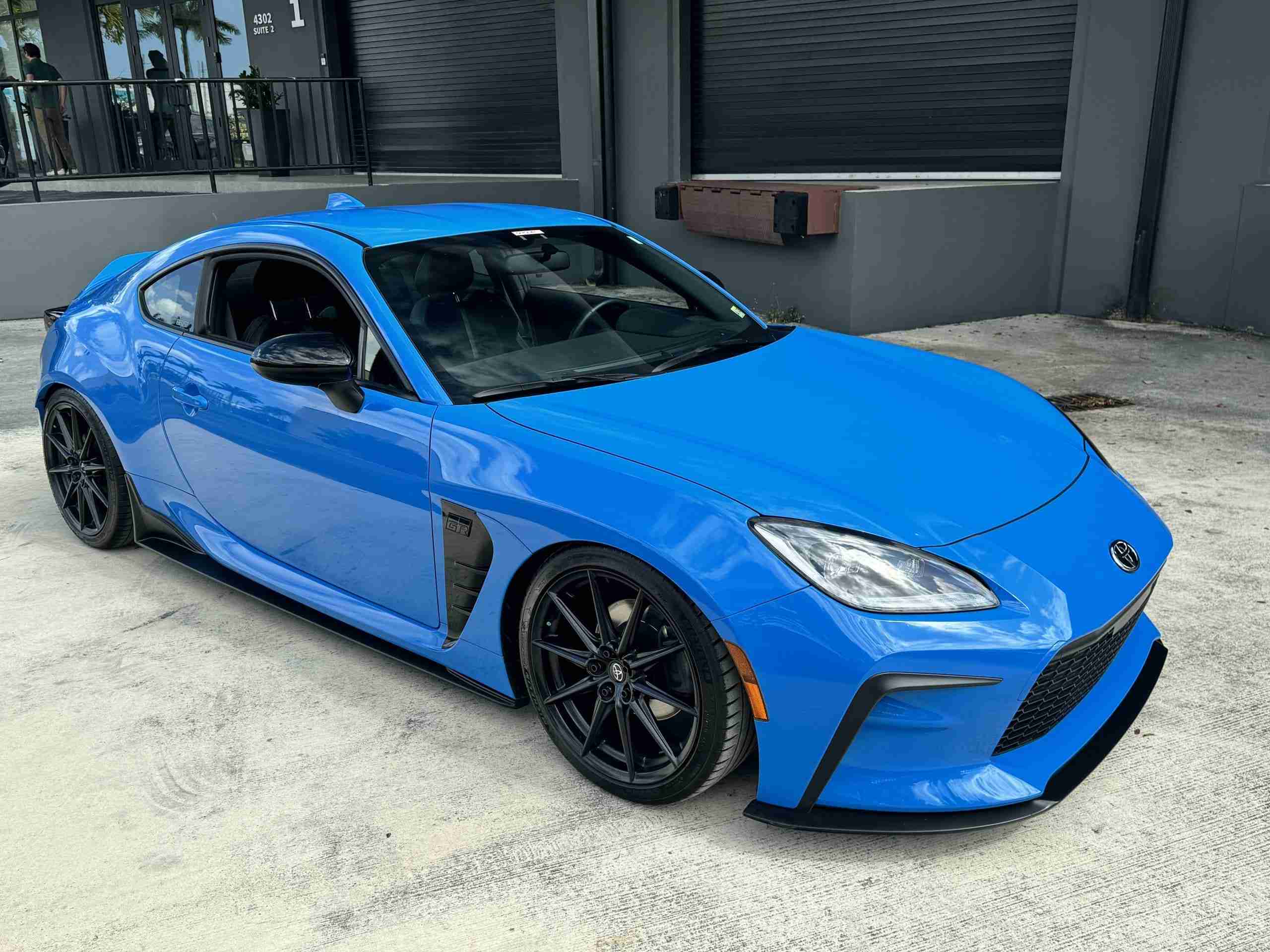 2023 Toyota 86 GR PREMIUM 1 owner Neptune blue – Coilovers – 13k miles – GR Performance exhaust -Like New full