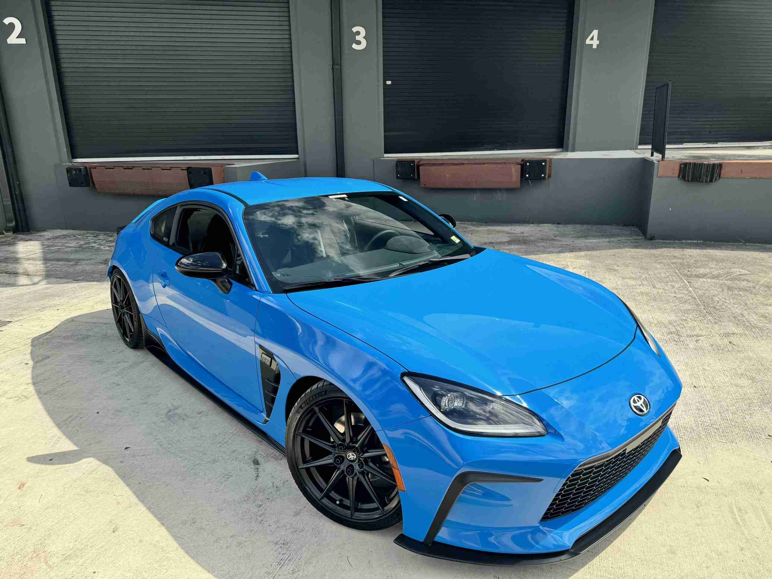2023 Toyota 86 GR PREMIUM 1 owner Neptune blue – Coilovers – 13k miles – GR Performance exhaust -Like New full