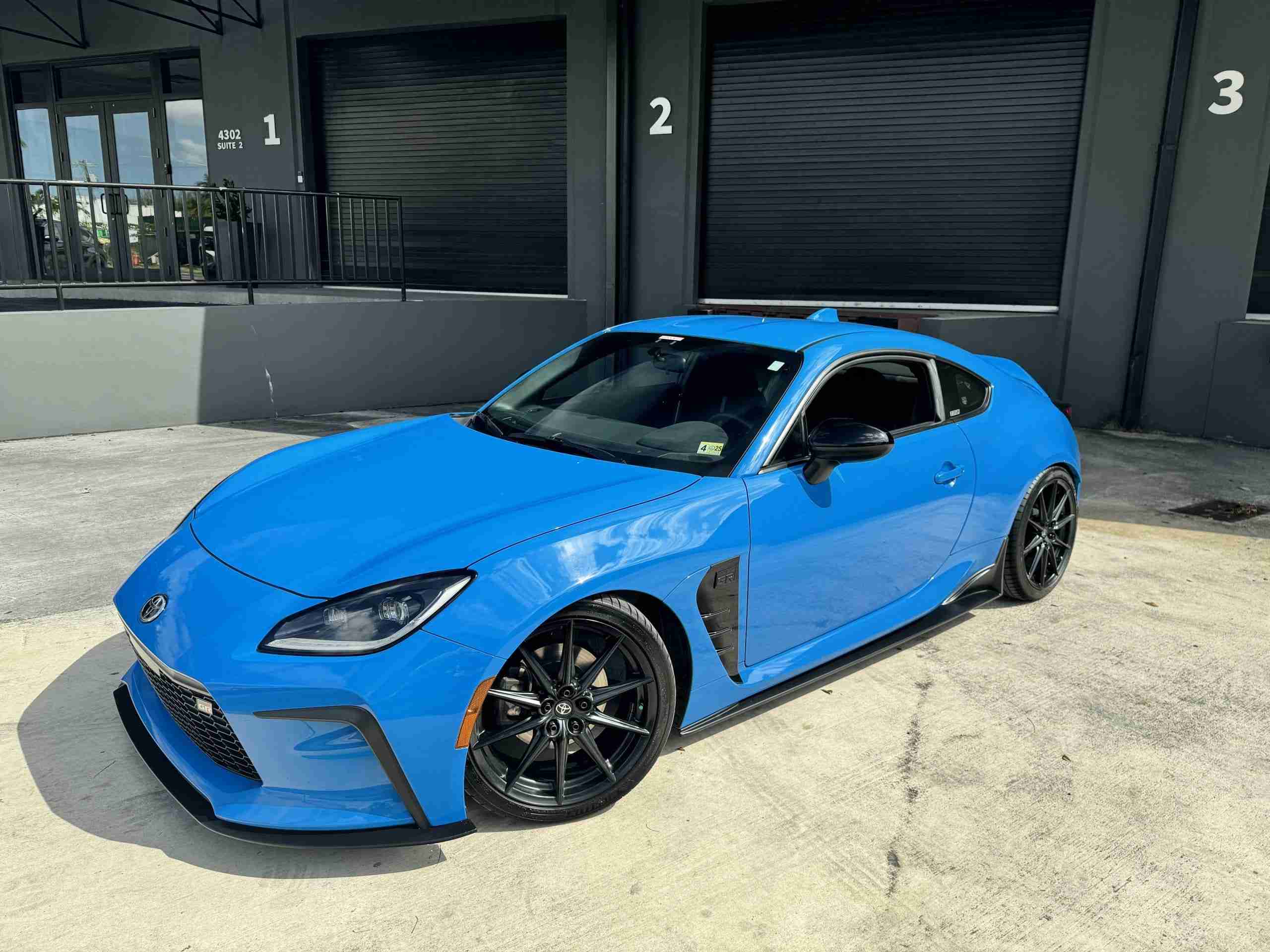 2023 Toyota 86 GR PREMIUM 1 owner Neptune blue – Coilovers – 13k miles – GR Performance exhaust -Like New full