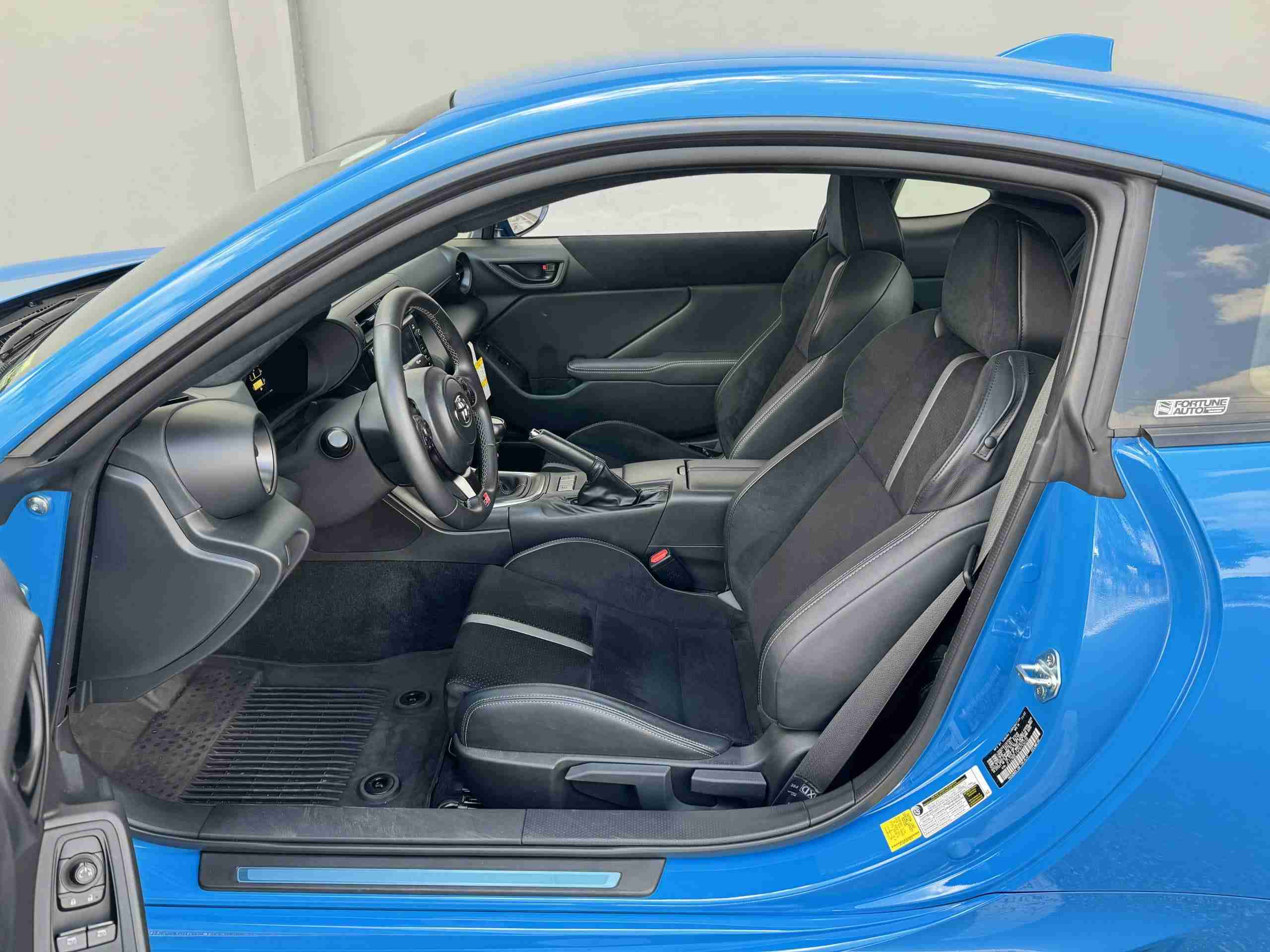 2023 Toyota 86 GR PREMIUM 1 owner Neptune blue – Coilovers – 13k miles – GR Performance exhaust -Like New full