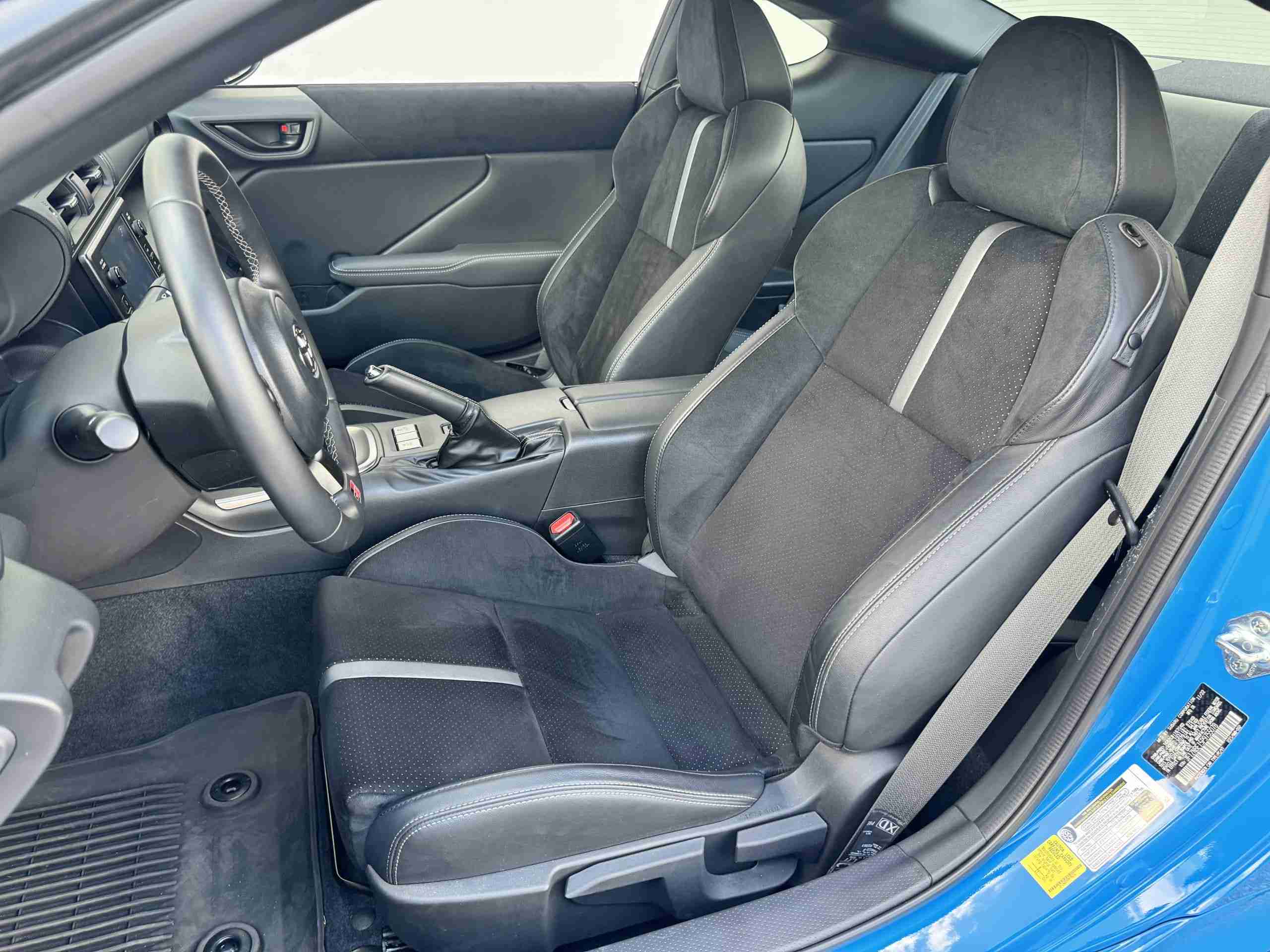 2023 Toyota 86 GR PREMIUM 1 owner Neptune blue – Coilovers – 13k miles – GR Performance exhaust -Like New full