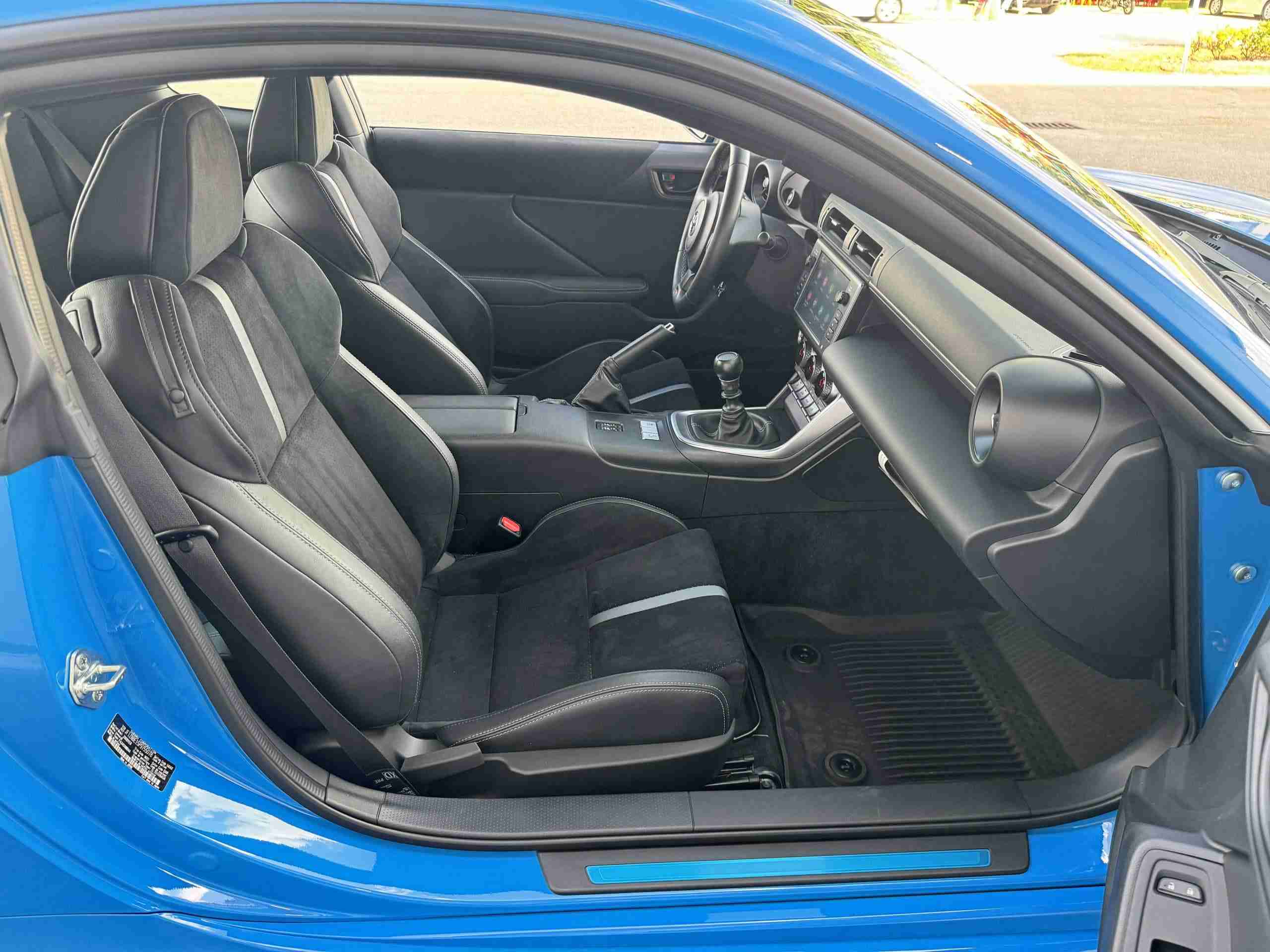 2023 Toyota 86 GR PREMIUM 1 owner Neptune blue – Coilovers – 13k miles – GR Performance exhaust -Like New full