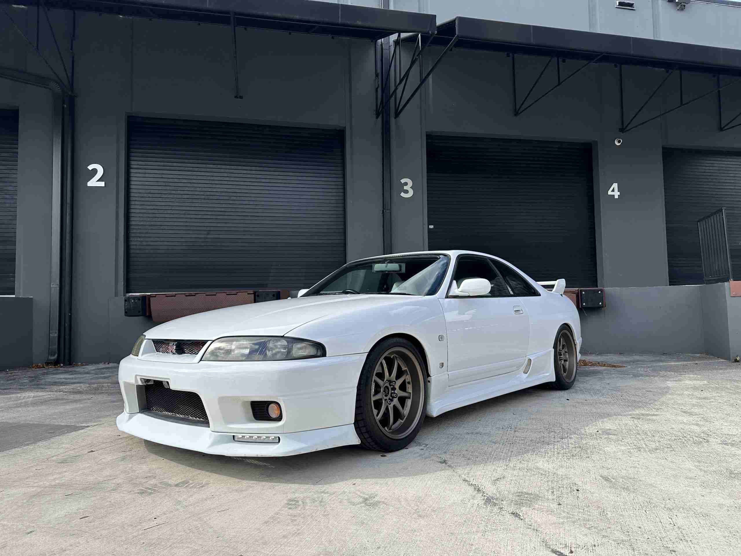 1995 Nissan GT-R 50k Miles – HKS Coilovers – Work Emotion Wheels – Turn Key/ Well maintained full