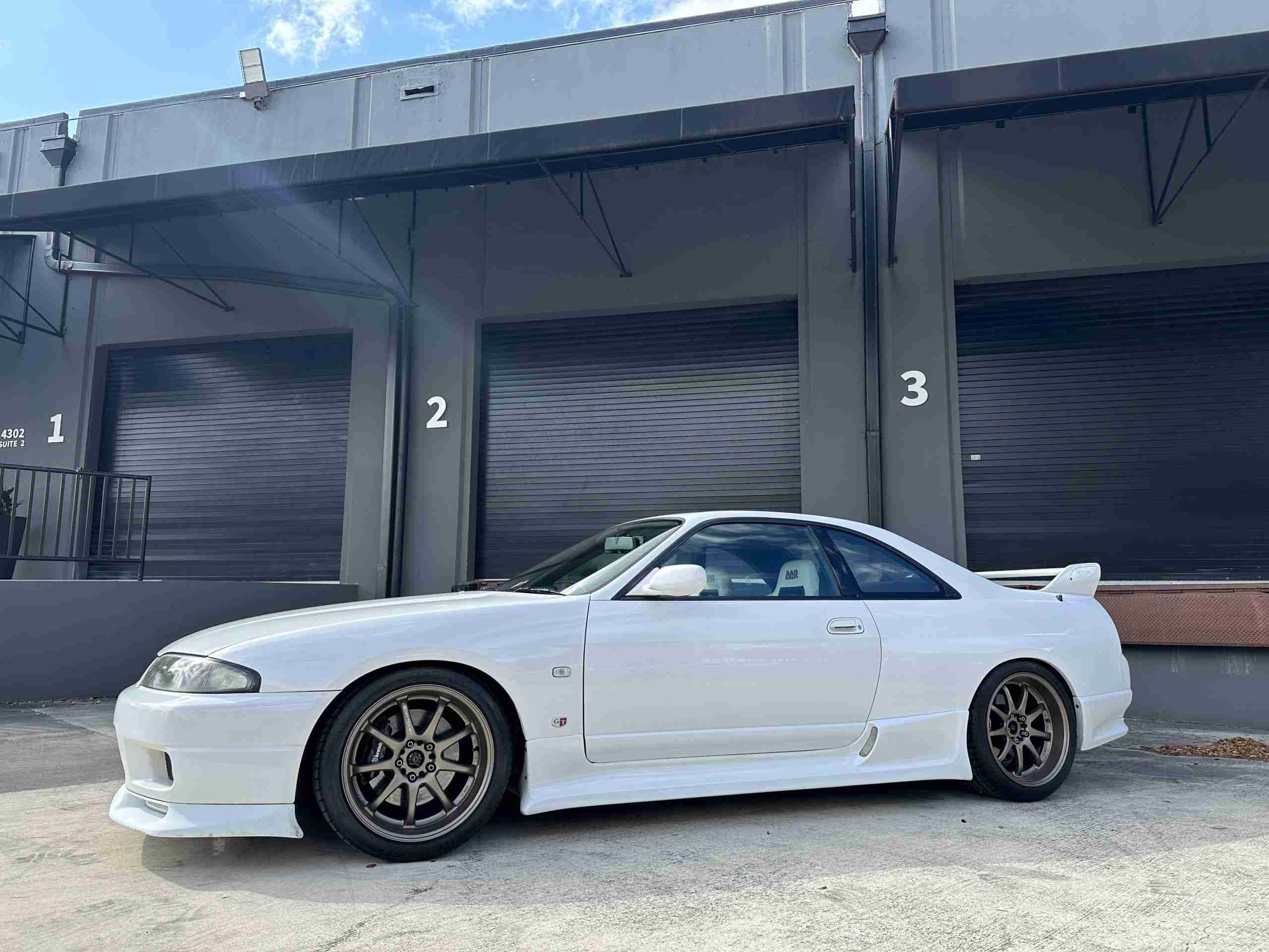 1995 Nissan GT-R 50k Miles – HKS Coilovers – Work Emotion Wheels – Turn Key/ Well maintained full