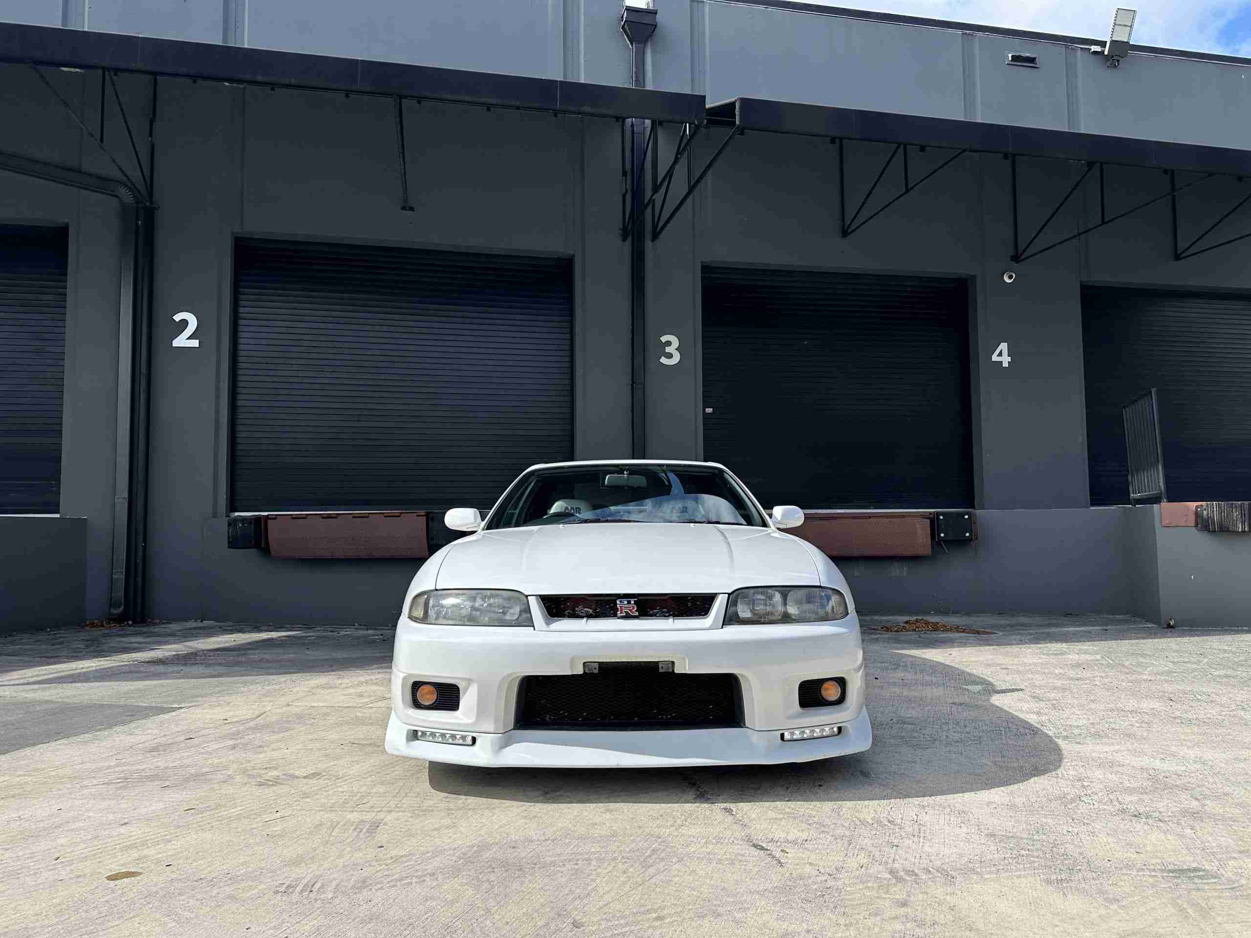 1995 Nissan GT-R 50k Miles – HKS Coilovers – Work Emotion Wheels – Turn Key/ Well maintained full