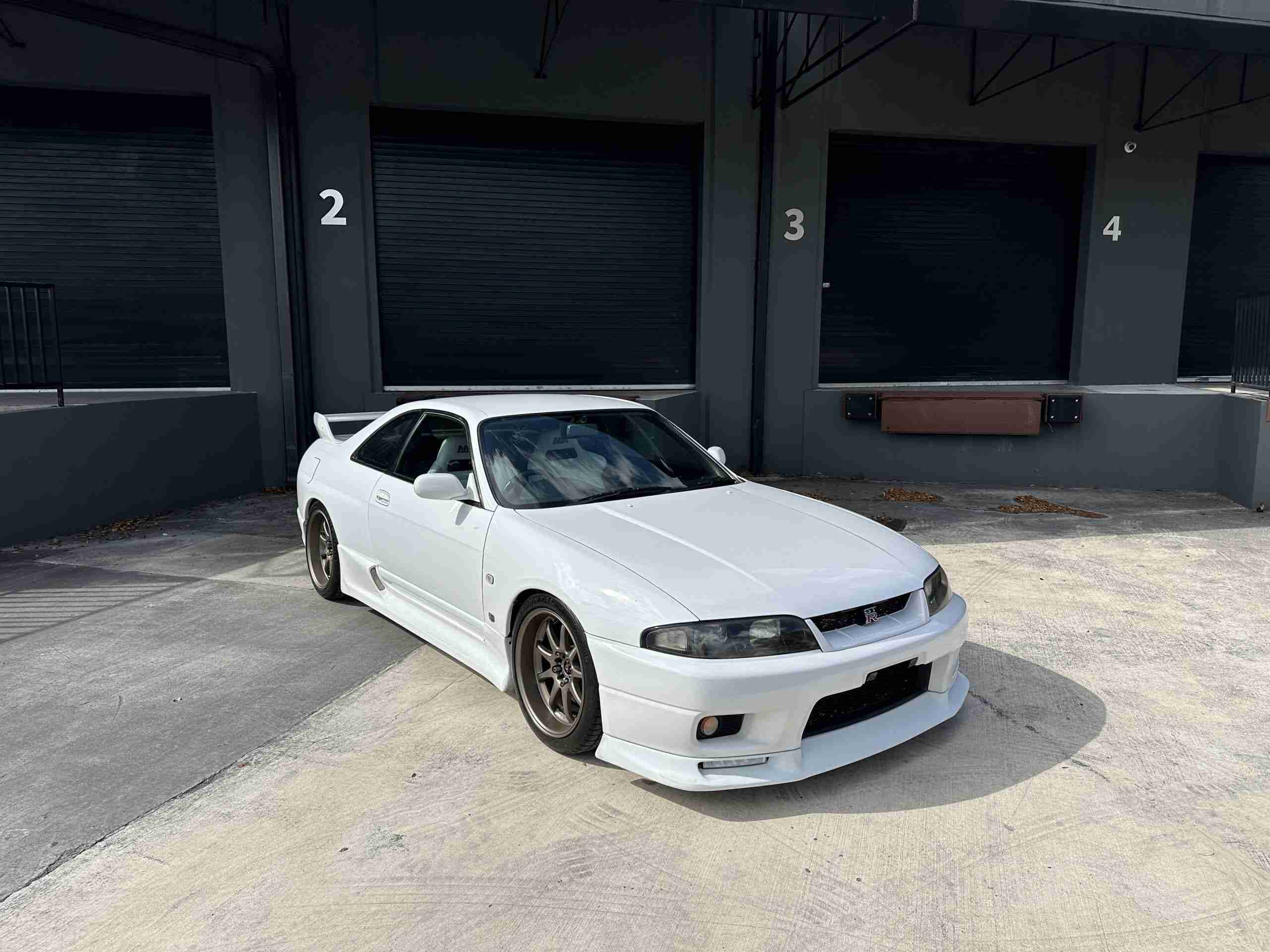 1995 Nissan GT-R 50k Miles – HKS Coilovers – Work Emotion Wheels – Turn Key/ Well maintained full