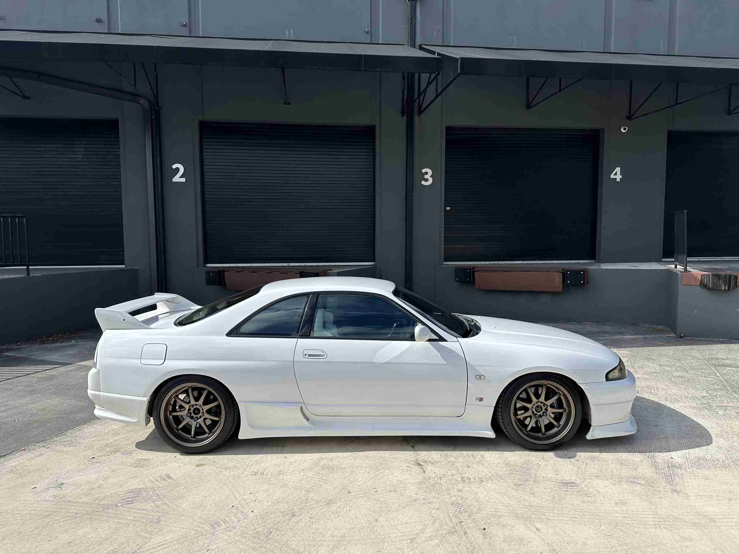 1995 Nissan GT-R 50k Miles – HKS Coilovers – Work Emotion Wheels – Turn Key/ Well maintained full