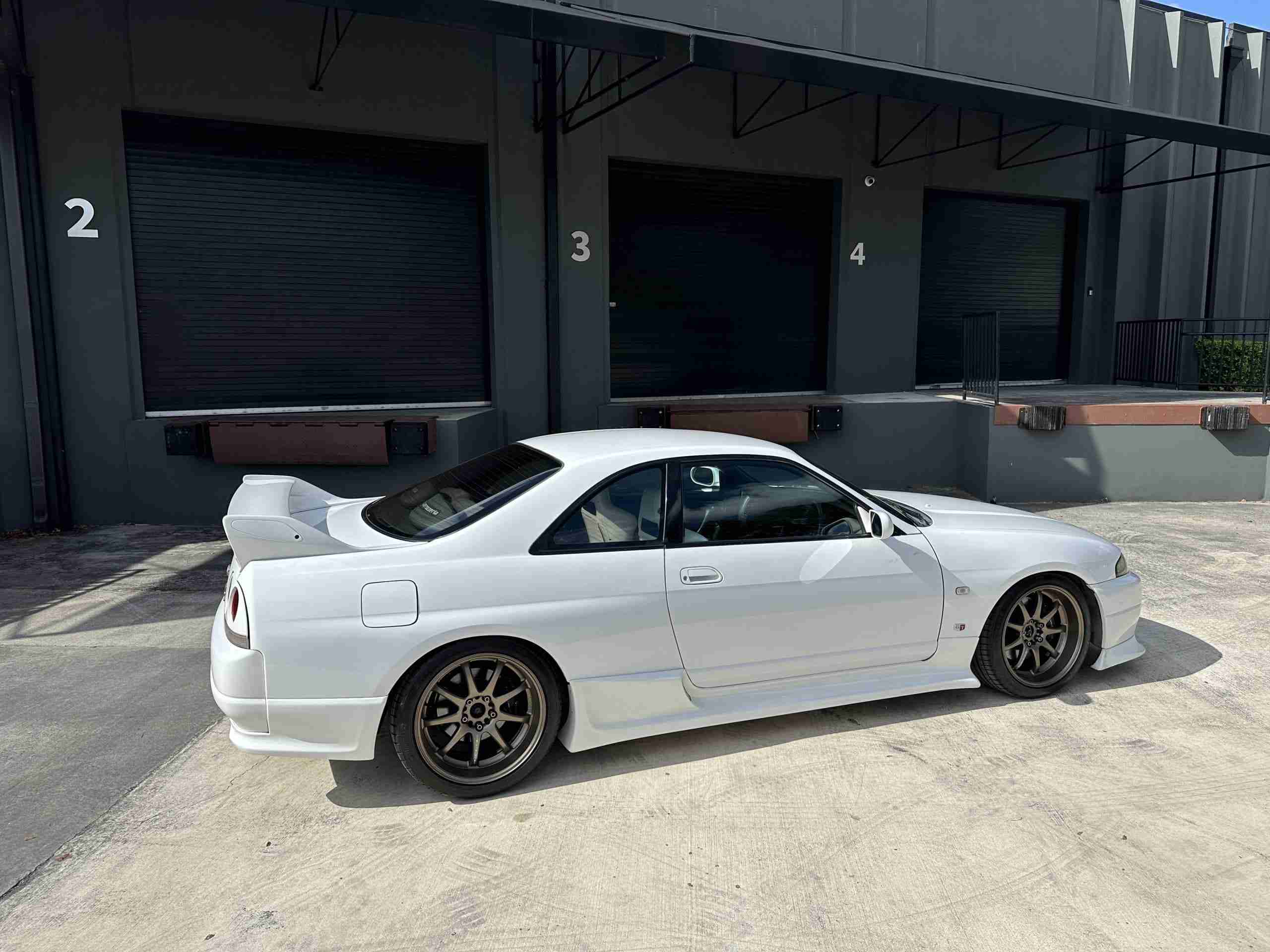 1995 Nissan GT-R 50k Miles – HKS Coilovers – Work Emotion Wheels – Turn Key/ Well maintained full
