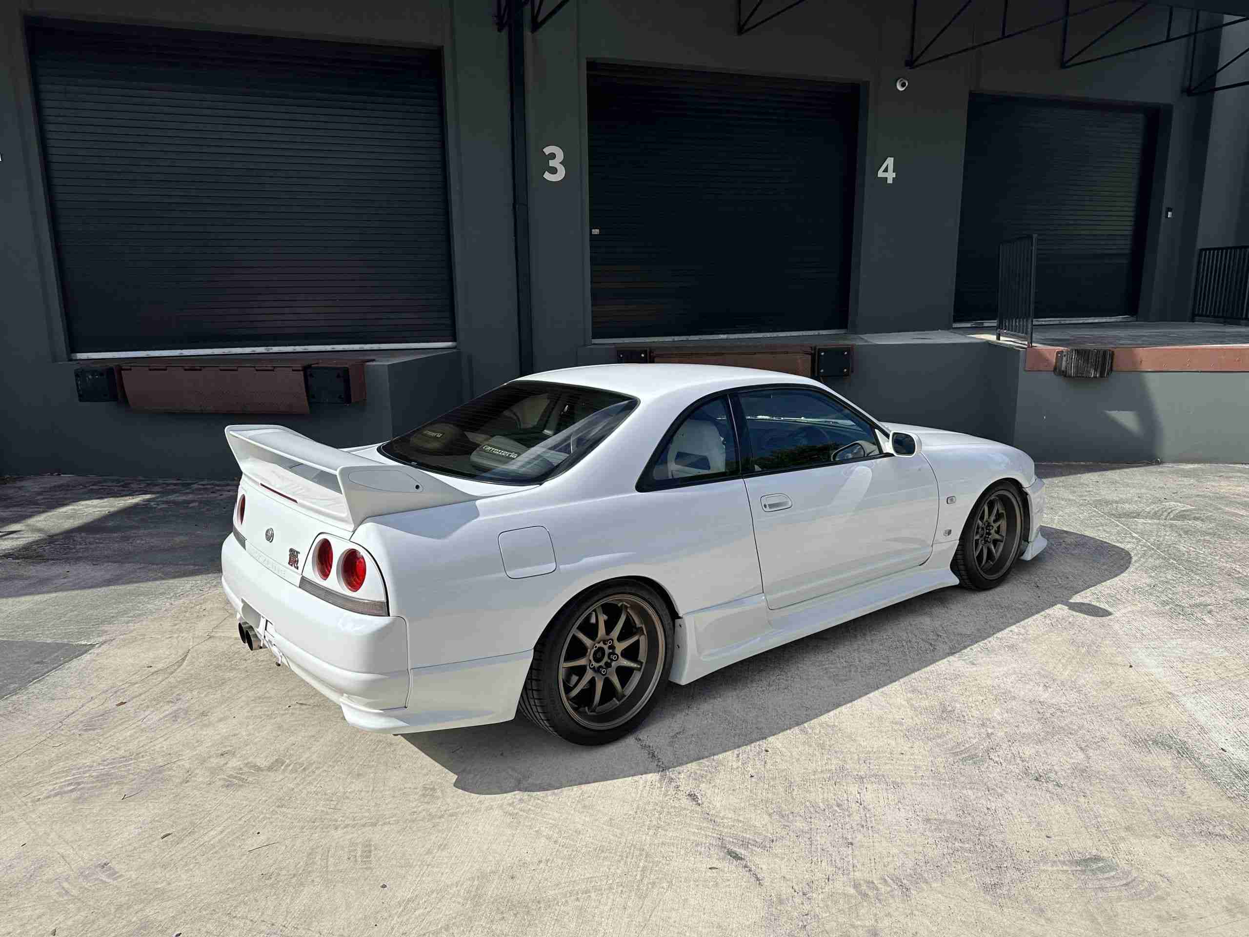 1995 Nissan GT-R 50k Miles – HKS Coilovers – Work Emotion Wheels – Turn Key/ Well maintained full