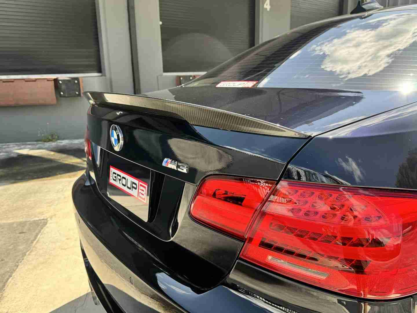 2009 BMW M3 E92 Coupe 6 Speed Manual – Carbon fiber roof – Meistershaft Exhaust – Alcantara Bits full