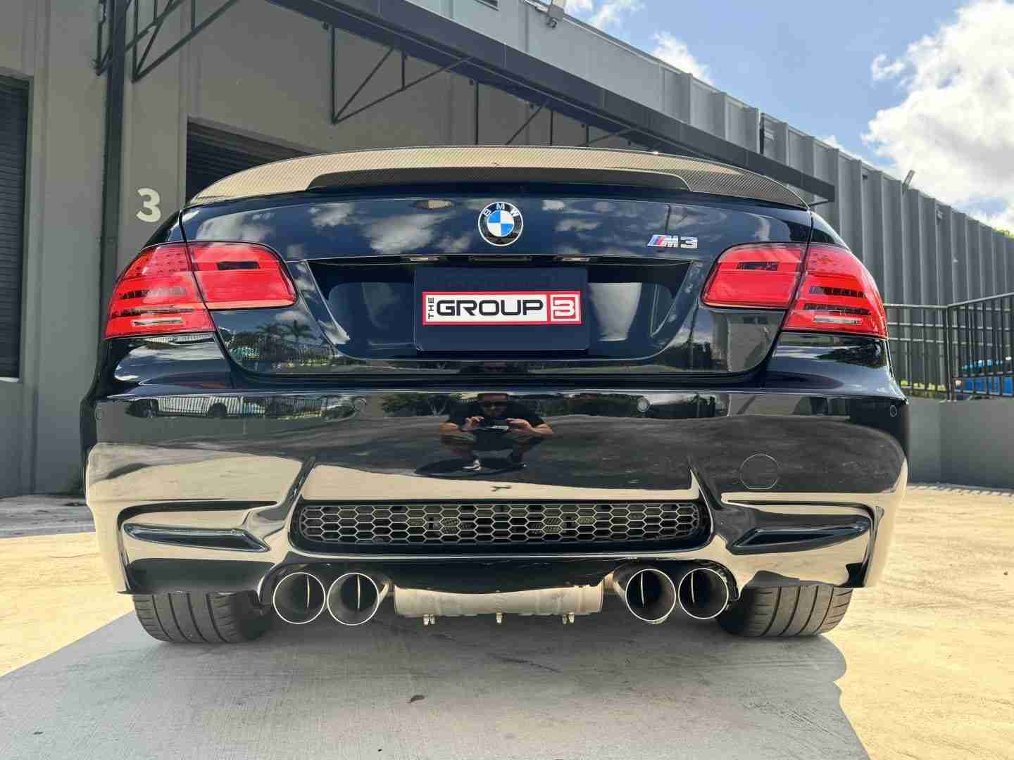 2009 BMW M3 E92 Coupe 6 Speed Manual – Carbon fiber roof – Meistershaft Exhaust – Alcantara Bits full