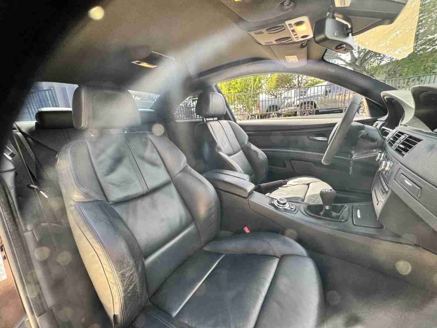 2009 BMW M3 E92 Coupe 6 Speed Manual – Carbon fiber roof – Meistershaft Exhaust – Alcantara Bits full