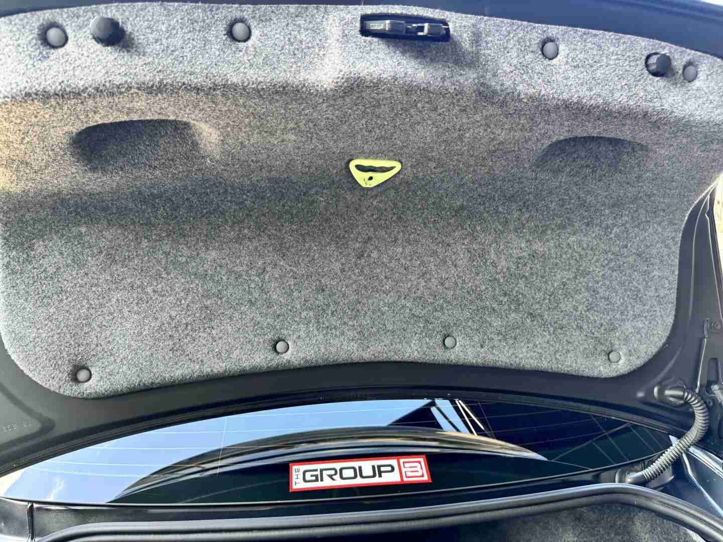 2009 BMW M3 E92 Coupe 6 Speed Manual – Carbon fiber roof – Meistershaft Exhaust – Alcantara Bits full