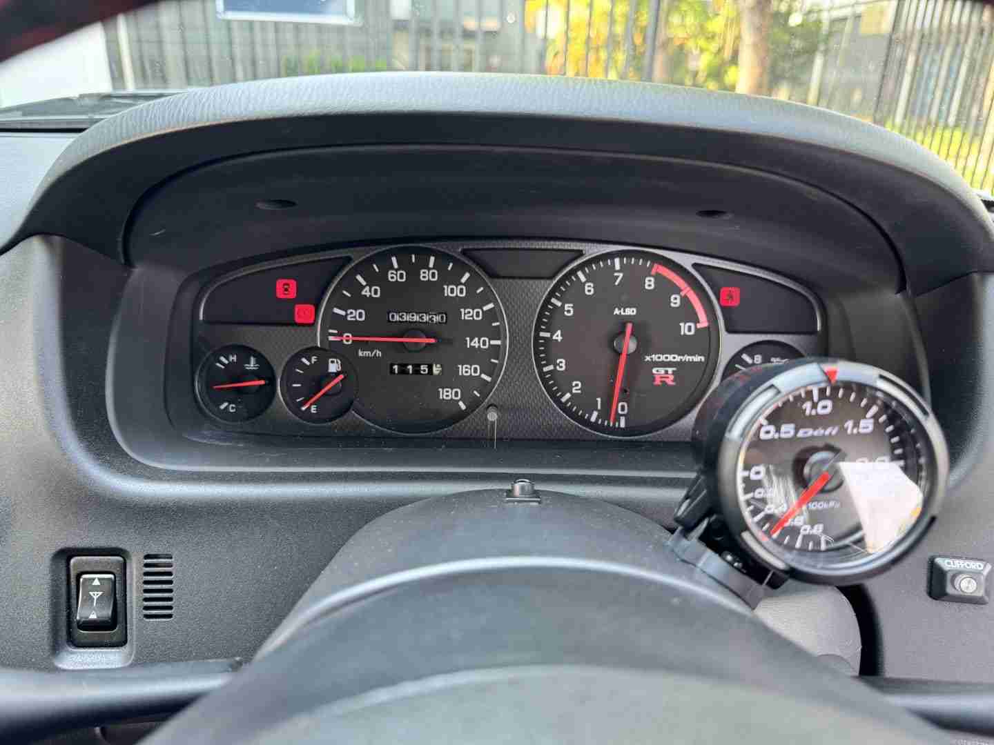 1995 Nissan GT-R R33 Skyline VSPEC 24K Original Miles – ORIGINAL PAINT – Documented – OHLINS Coilovers – OG TE37 full