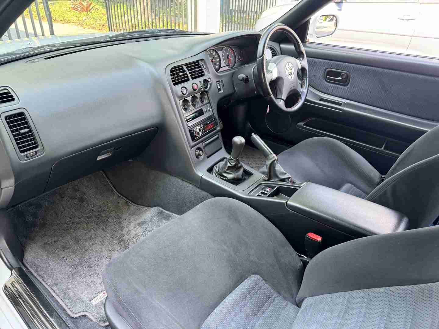 1995 Nissan GT-R R33 Skyline VSPEC 24K Original Miles – ORIGINAL PAINT – Documented – OHLINS Coilovers – OG TE37 full