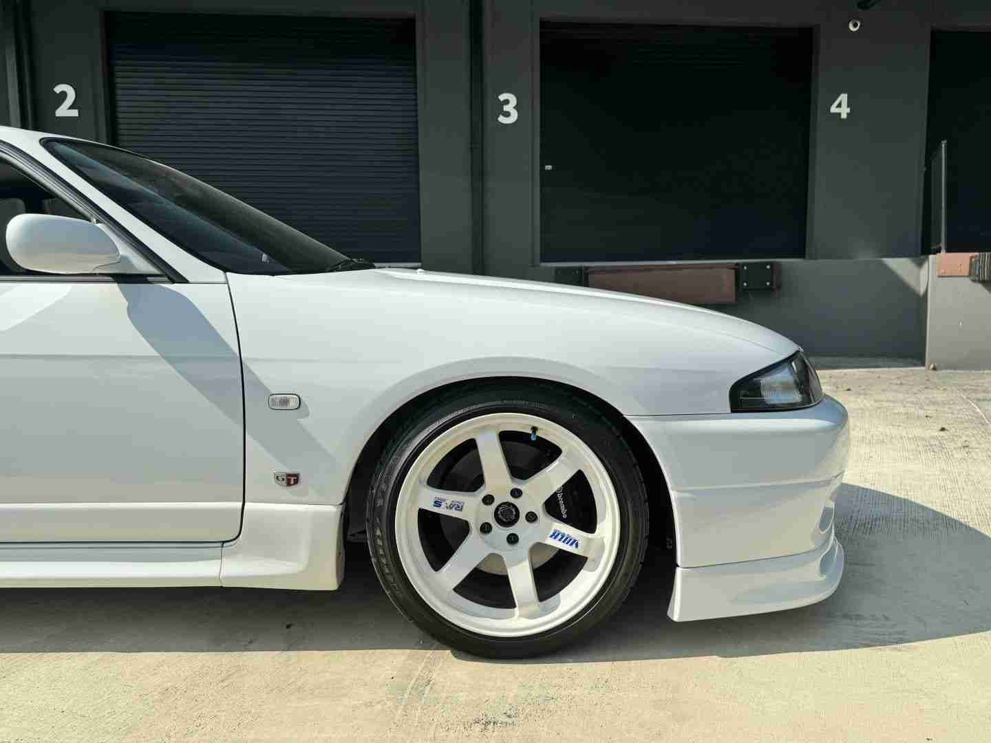 1995 Nissan GT-R R33 Skyline VSPEC 24K Original Miles – ORIGINAL PAINT – Documented – OHLINS Coilovers – OG TE37 full