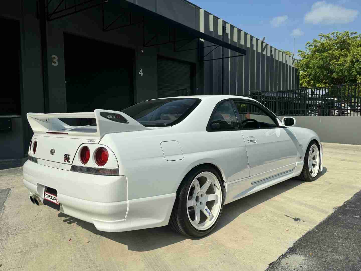 1995 Nissan GT-R R33 Skyline VSPEC 24K Original Miles – ORIGINAL PAINT – Documented – OHLINS Coilovers – OG TE37 full
