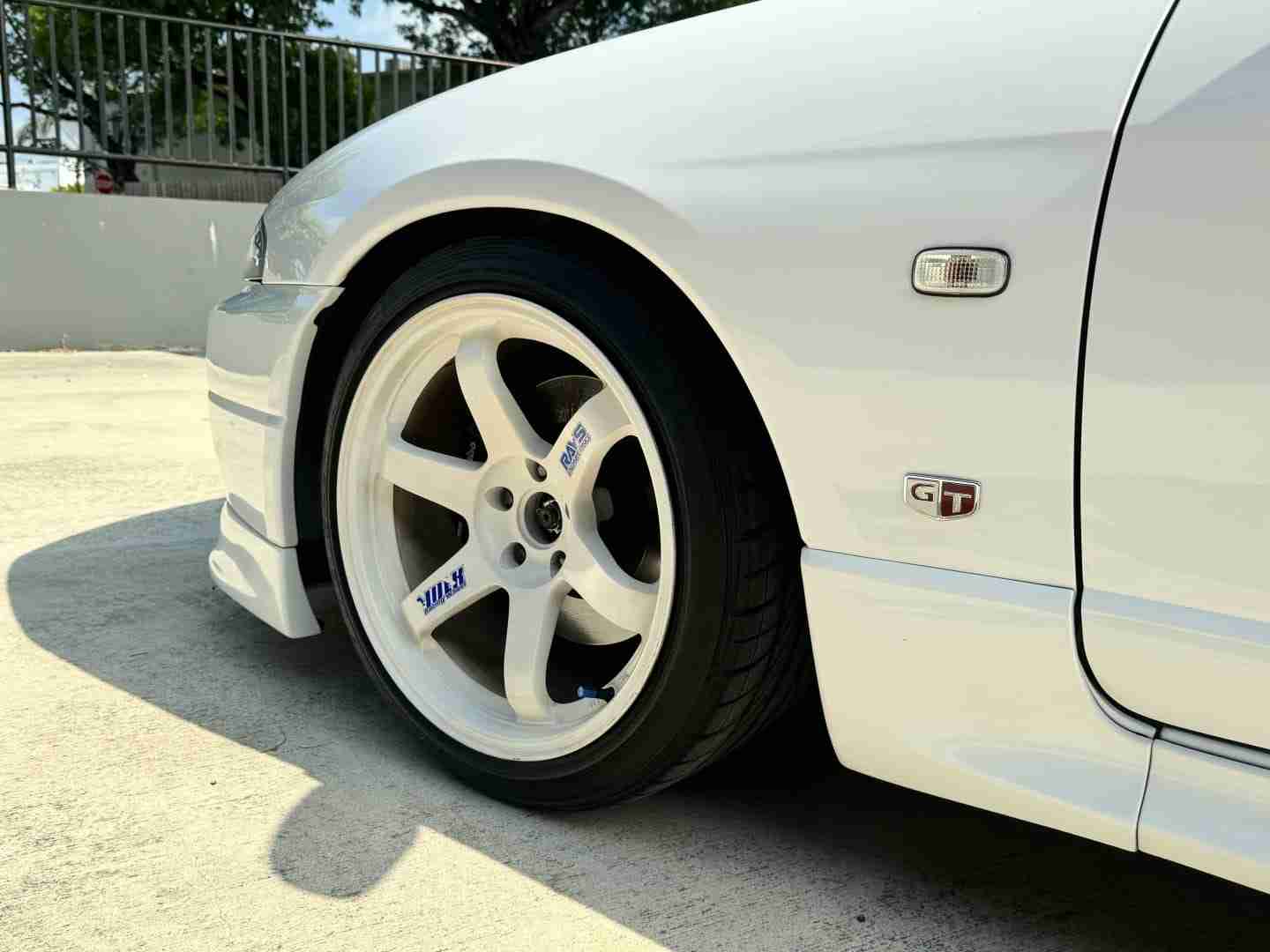 1995 Nissan GT-R R33 Skyline VSPEC 24K Original Miles – ORIGINAL PAINT – Documented – OHLINS Coilovers – OG TE37 full