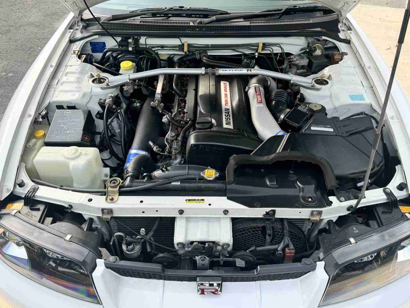 1995 Nissan GT-R R33 Skyline VSPEC 24K Original Miles – ORIGINAL PAINT – Documented – OHLINS Coilovers – OG TE37 full