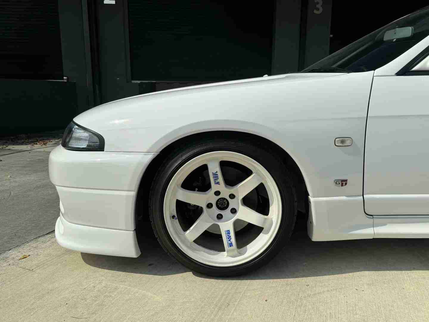 1995 Nissan GT-R R33 Skyline VSPEC 24K Original Miles – ORIGINAL PAINT – Documented – OHLINS Coilovers – OG TE37 full