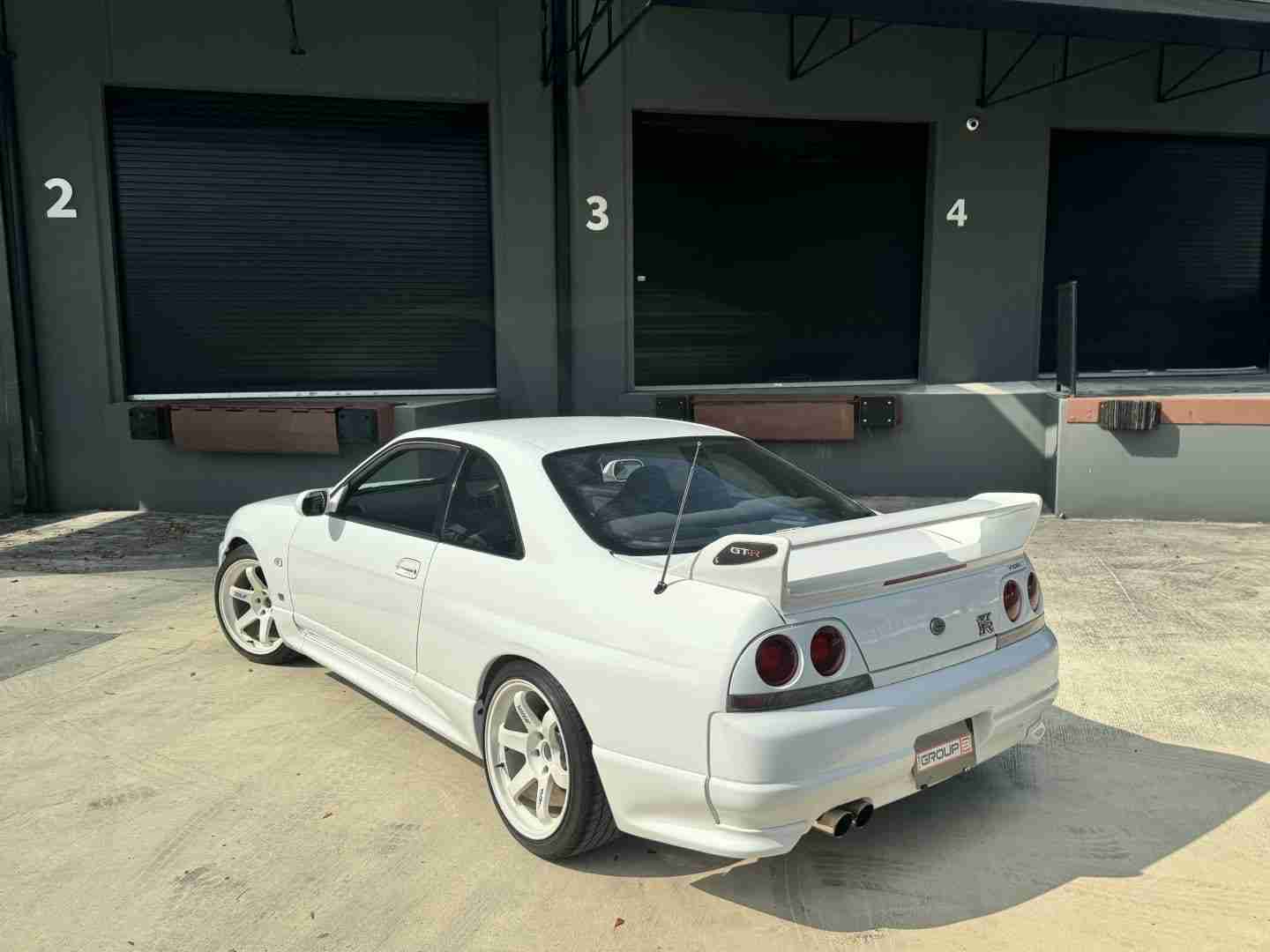 1995 Nissan GT-R R33 Skyline VSPEC 24K Original Miles – ORIGINAL PAINT – Documented – OHLINS Coilovers – OG TE37 full