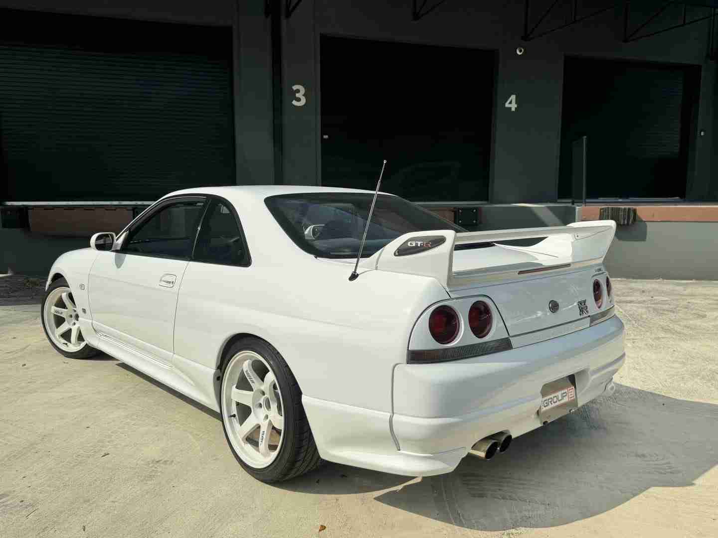 1995 Nissan GT-R R33 Skyline VSPEC 24K Original Miles – ORIGINAL PAINT – Documented – OHLINS Coilovers – OG TE37 full