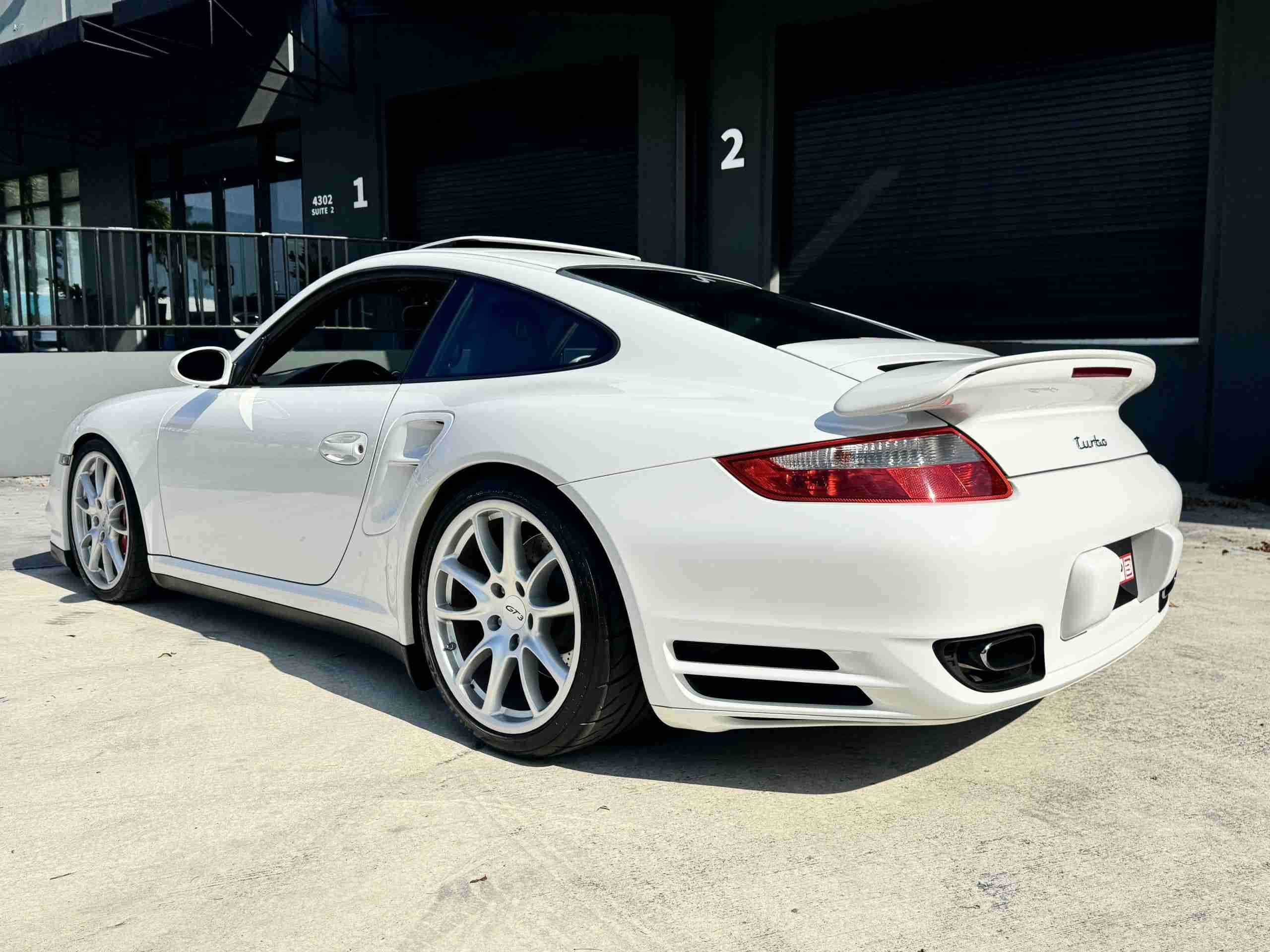 2008 Porsche 911 997.1 TURBO 22k Miles – All Original Paint – 6 Speed Manual – Carbon Intake full