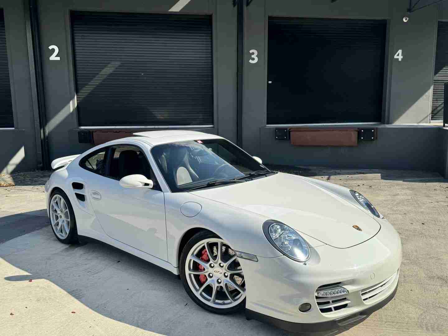 2008 Porsche 911 997.1 TURBO 22k Miles – All Original Paint – 6 Speed Manual – Carbon Intake full