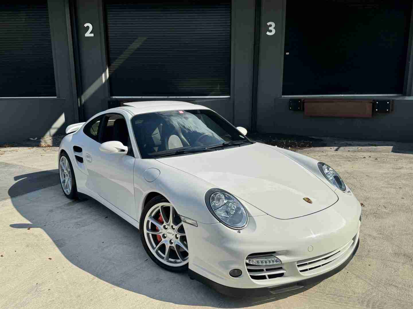 2008 Porsche 911 997.1 TURBO 22k Miles – All Original Paint – 6 Speed Manual – Carbon Intake full