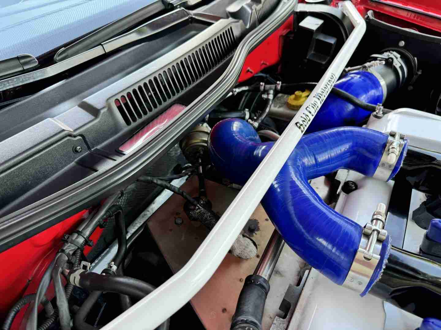 2004 Volkswagen R32 MK4 1 of 662 Tornado Red – HPA400 Turbo Kit – 84k Miles – ALCON BBK – 1552s – 6 Spd full